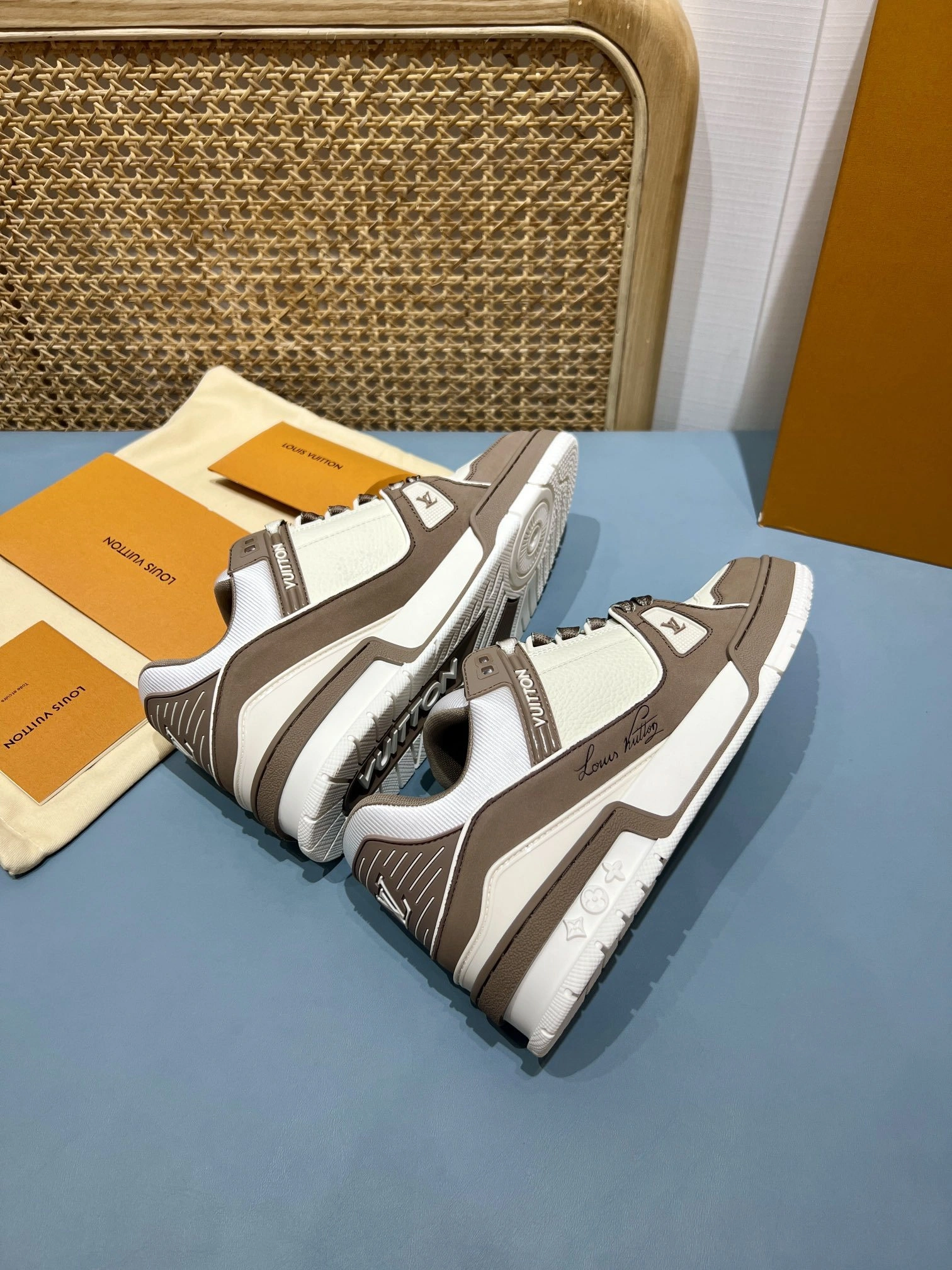 OOBB-- 8V 1ACWBZ Trainer cowhide item:E-X430L0315B