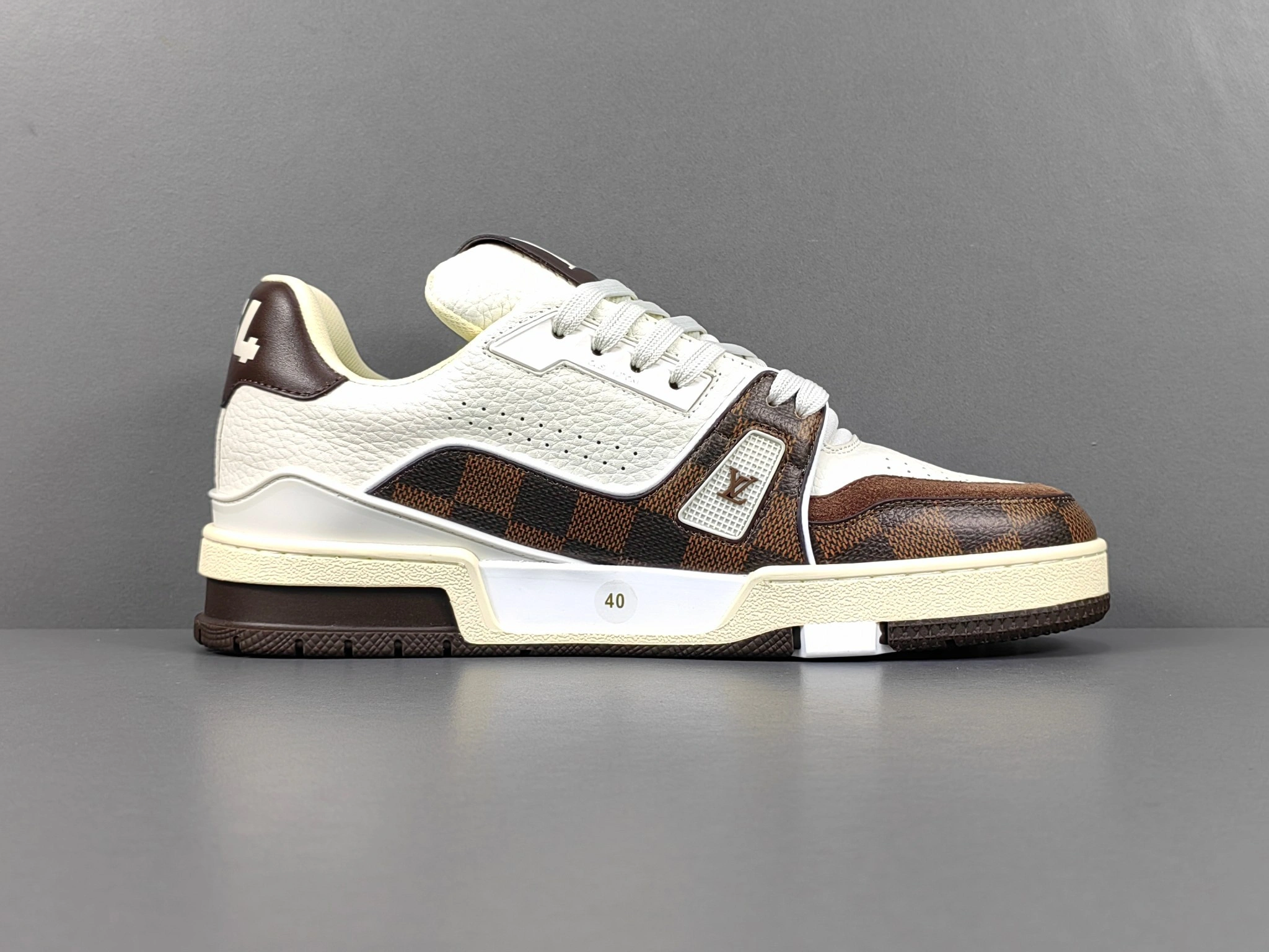 &OOBB-- 8V 1ACWUE Calfskin Trainer item:D-X575F1125S