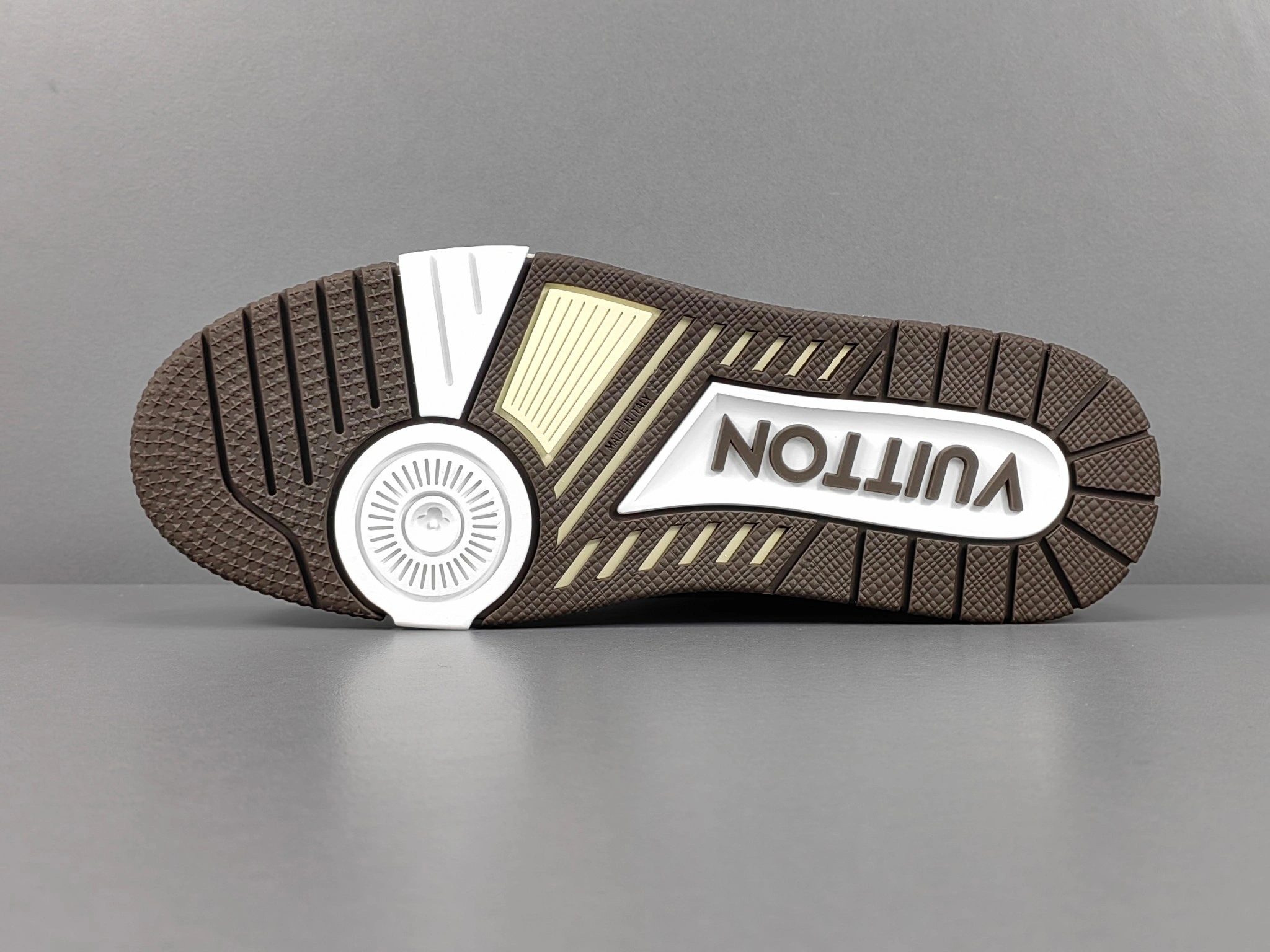 &OOBB-- 8V 1ACWUE Calfskin Trainer item:D-X575F1125S