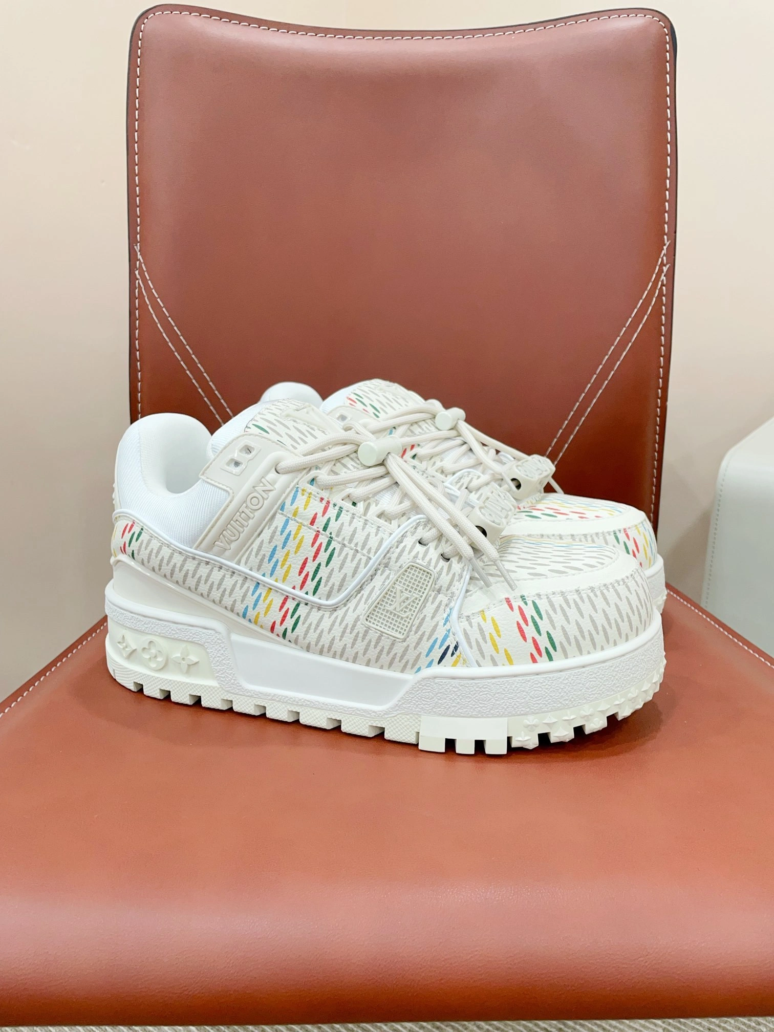 OOBB-- 8V 1ACWVS 1ACR19 Trainer cowhide item:D-X000H0116