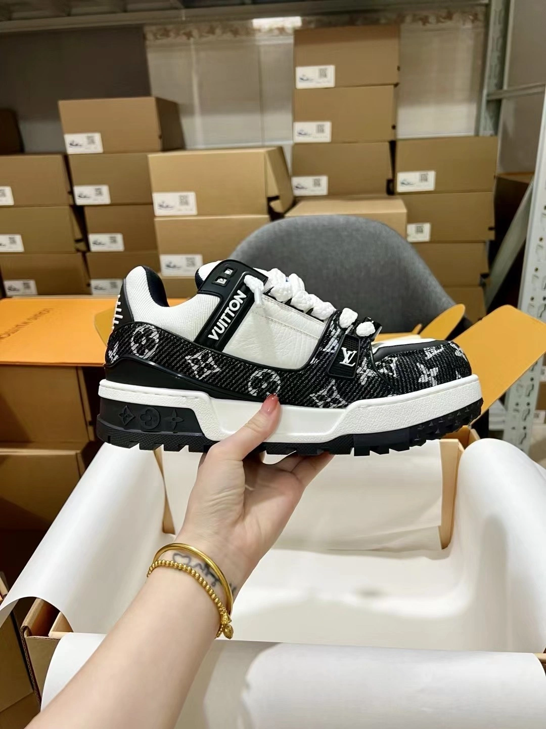 OOBB-- 8V 1ACXAE Calfskin item:D-X187H0148