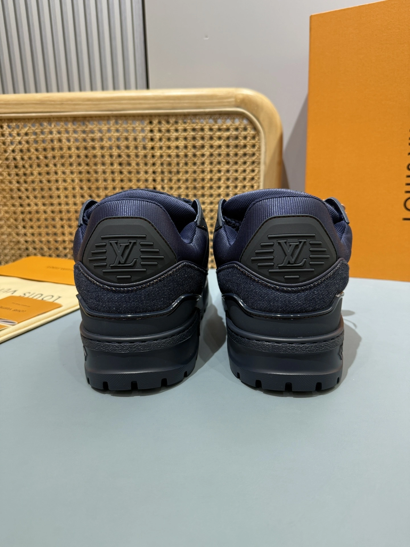 OOBB-- 8V 1AD6G7 calfskin item:E-X430F0503