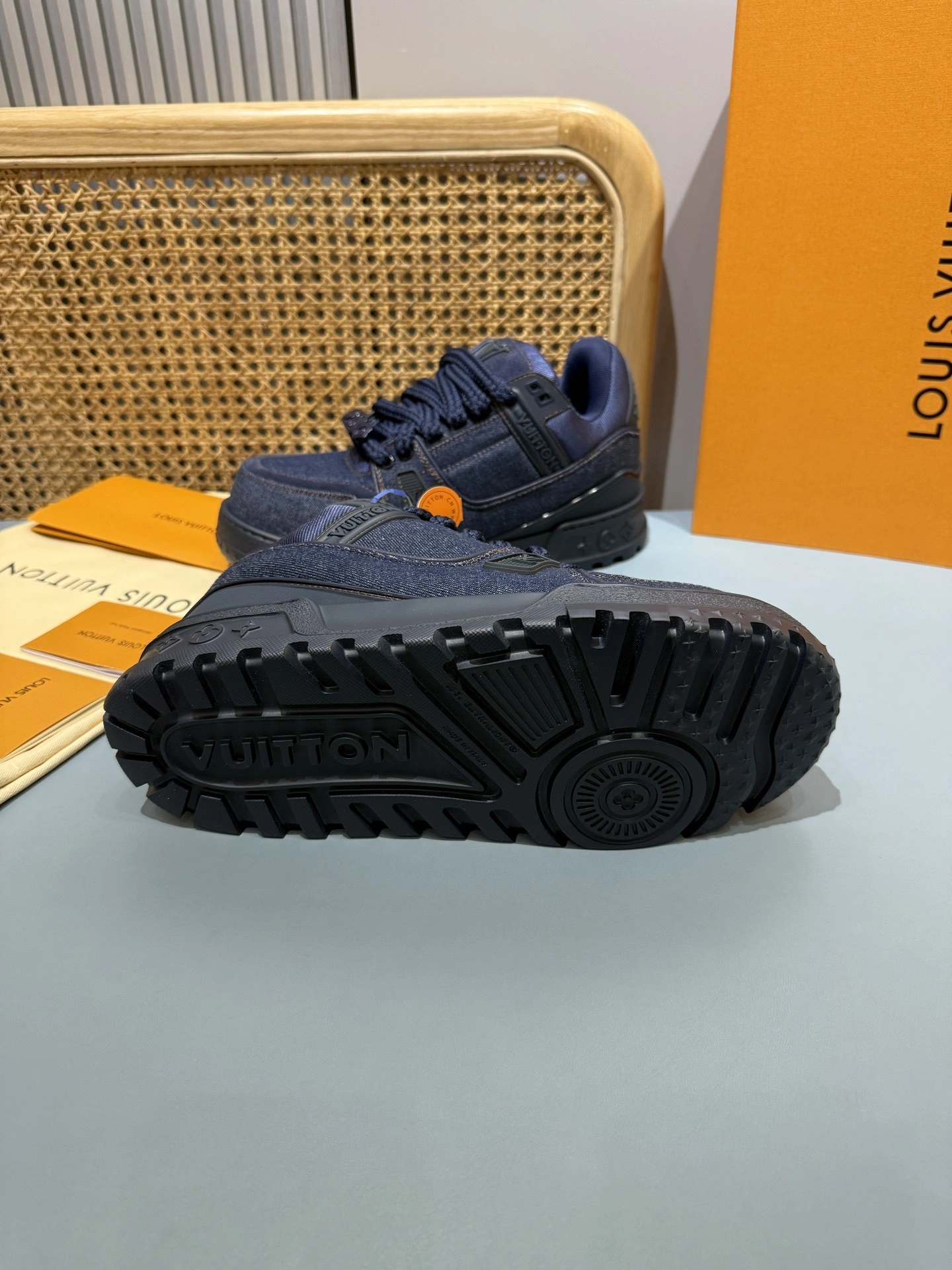 OOBB-- 8V 1AD6G7 calfskin item:E-X430F0503