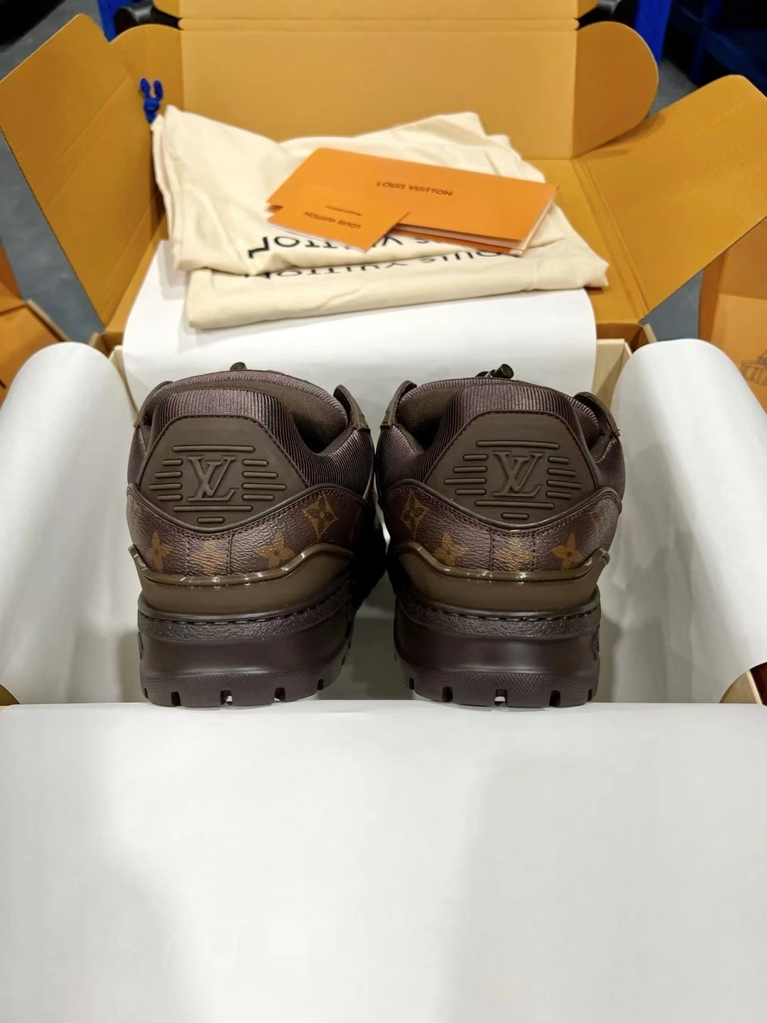 OOBB-- 8V 1AD7DT Calfskin item:E-X187A0909