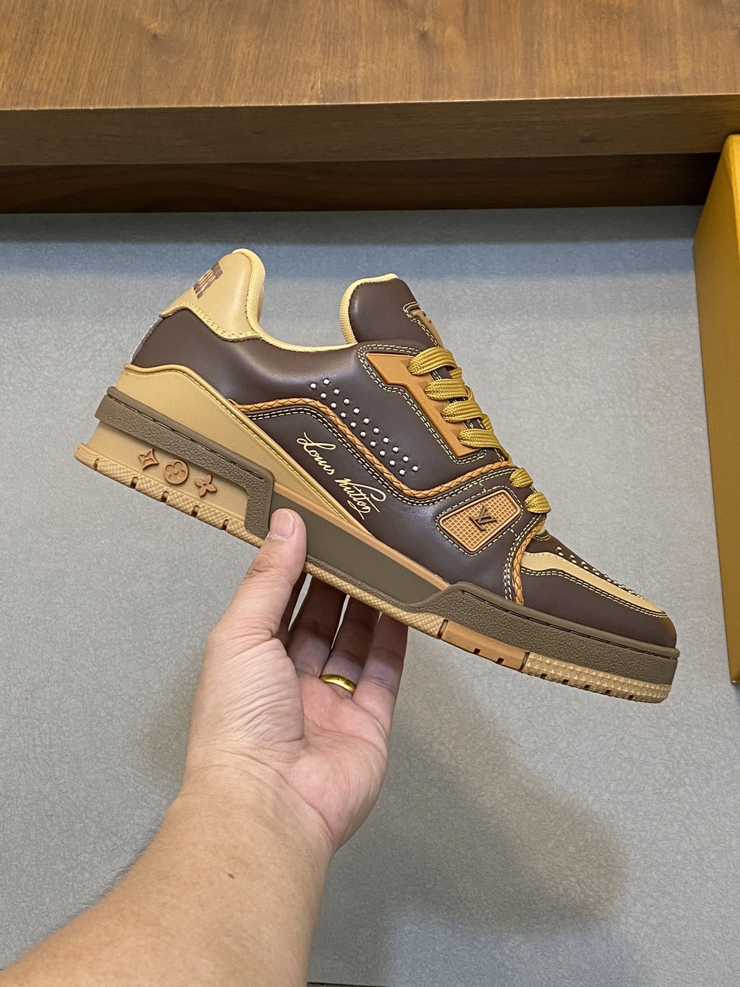 OOBB-- 8V 1AD7L8 cowhide item:D-X000H2411