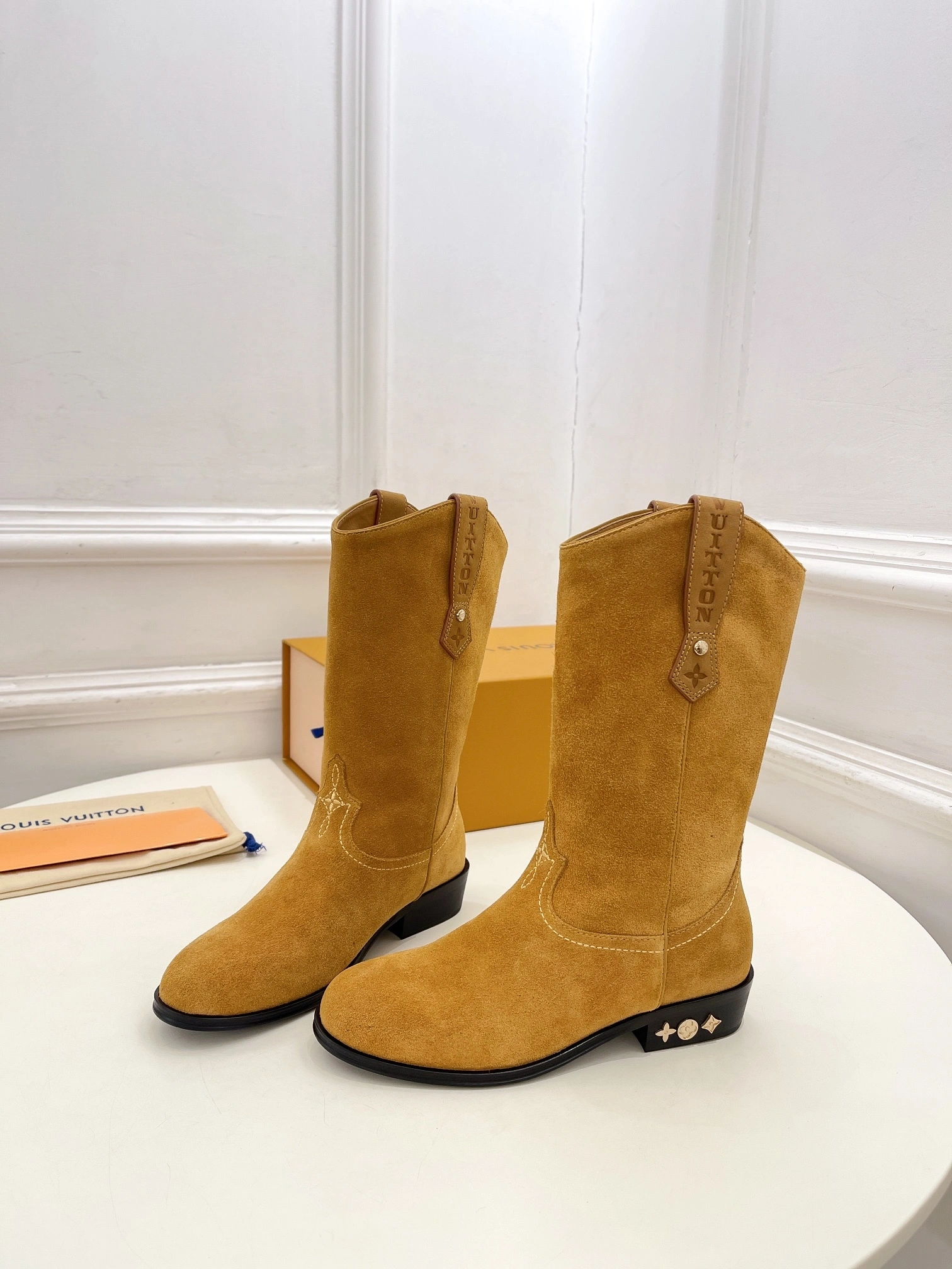 OOBB-- 8V 1AD7PH Calfskin Heel height：3CM item:D-X047L0941