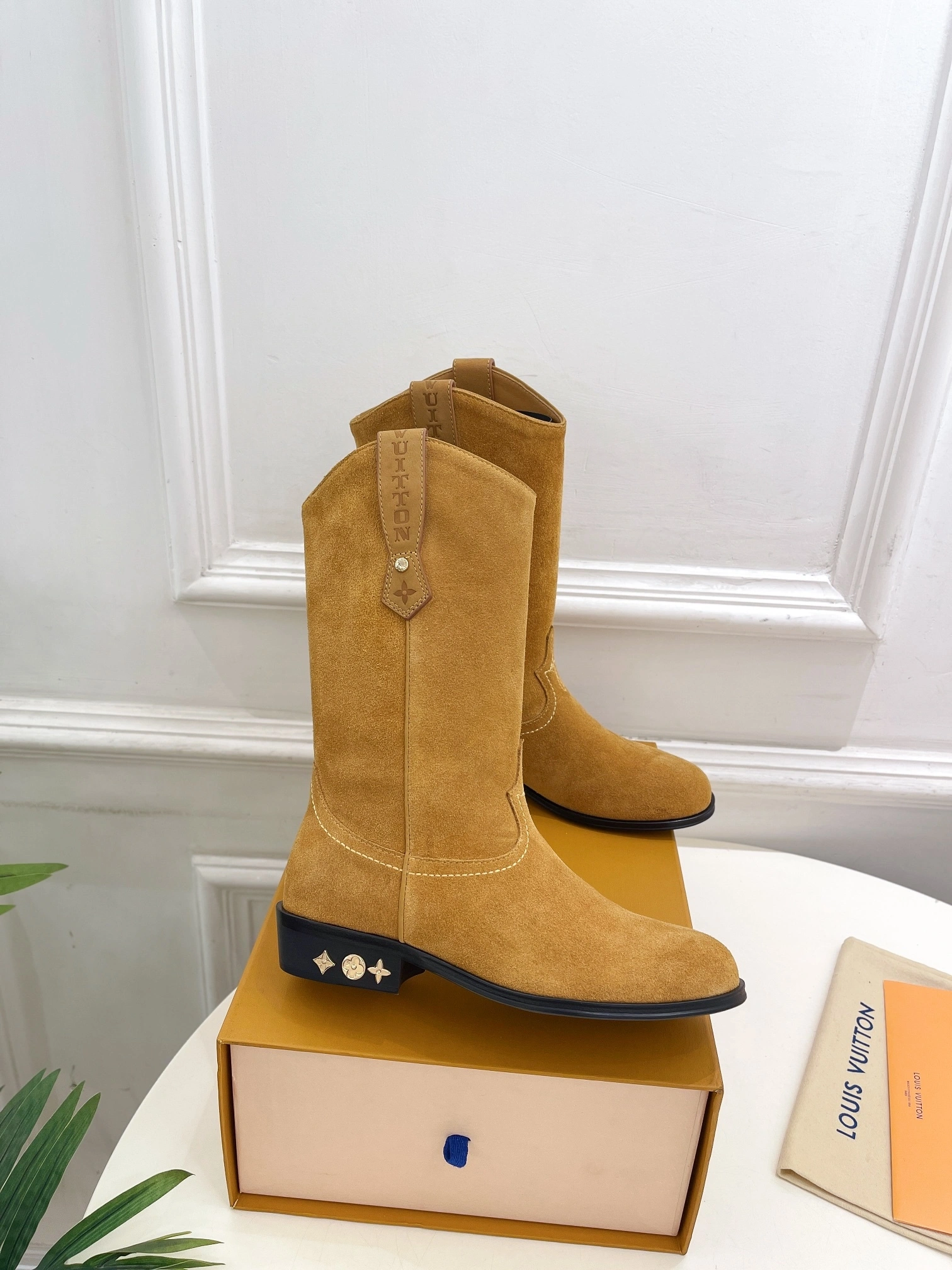 OOBB-- 8V 1AD7PH Calfskin Heel height：3CM item:D-X047L0941