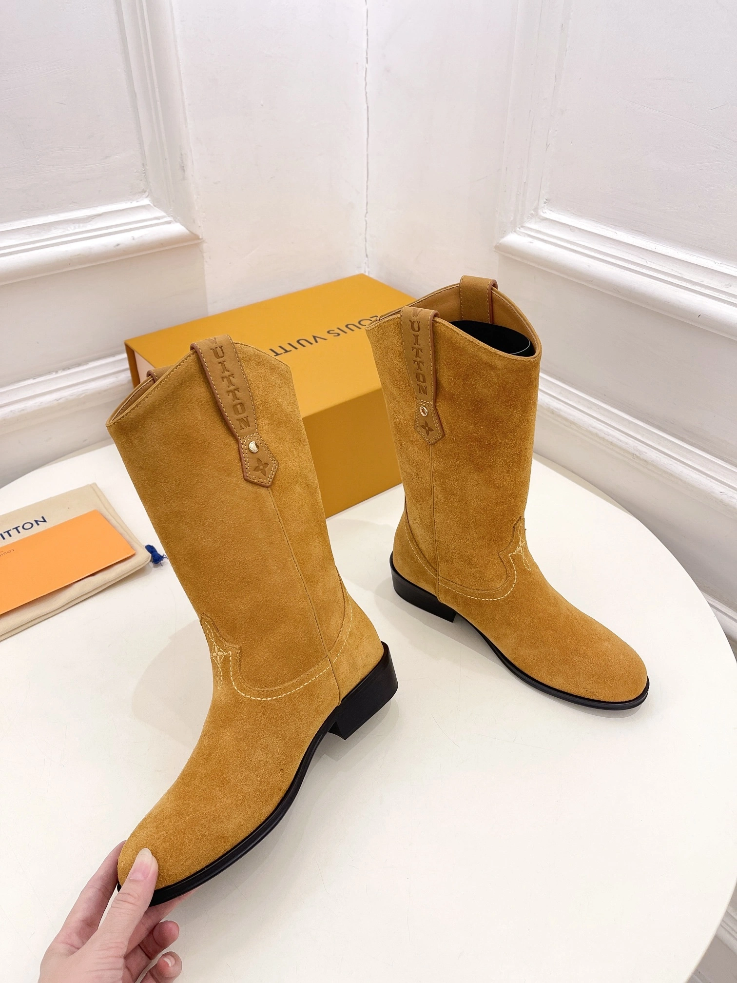 OOBB-- 8V 1AD7PH Calfskin Heel height：3CM item:D-X047L0941