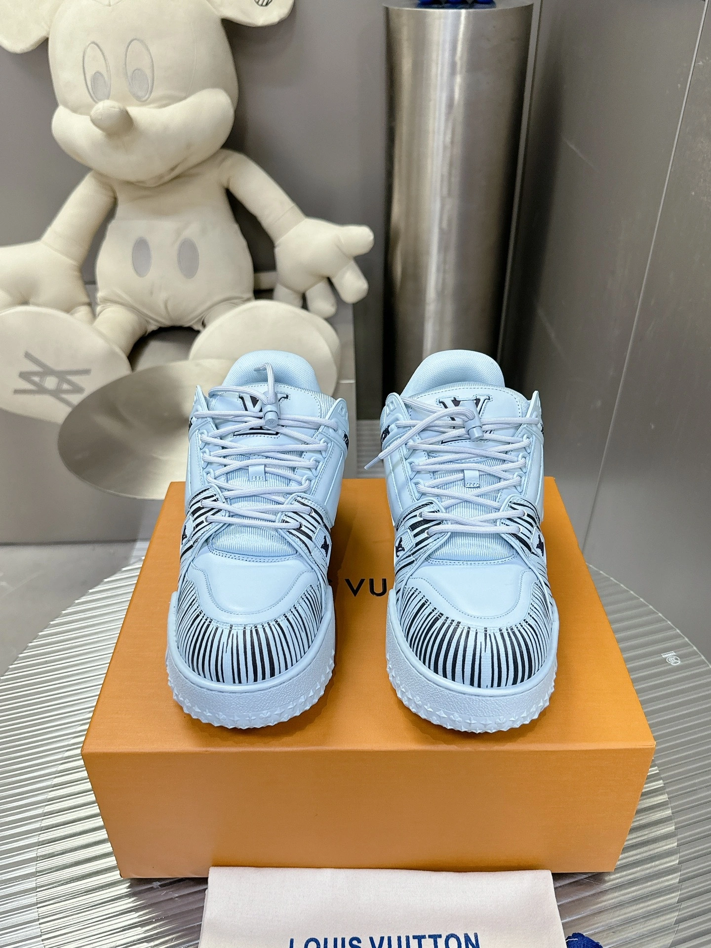 OOBB-- 8V 1AD9VC Trainer item:E-X230A0129