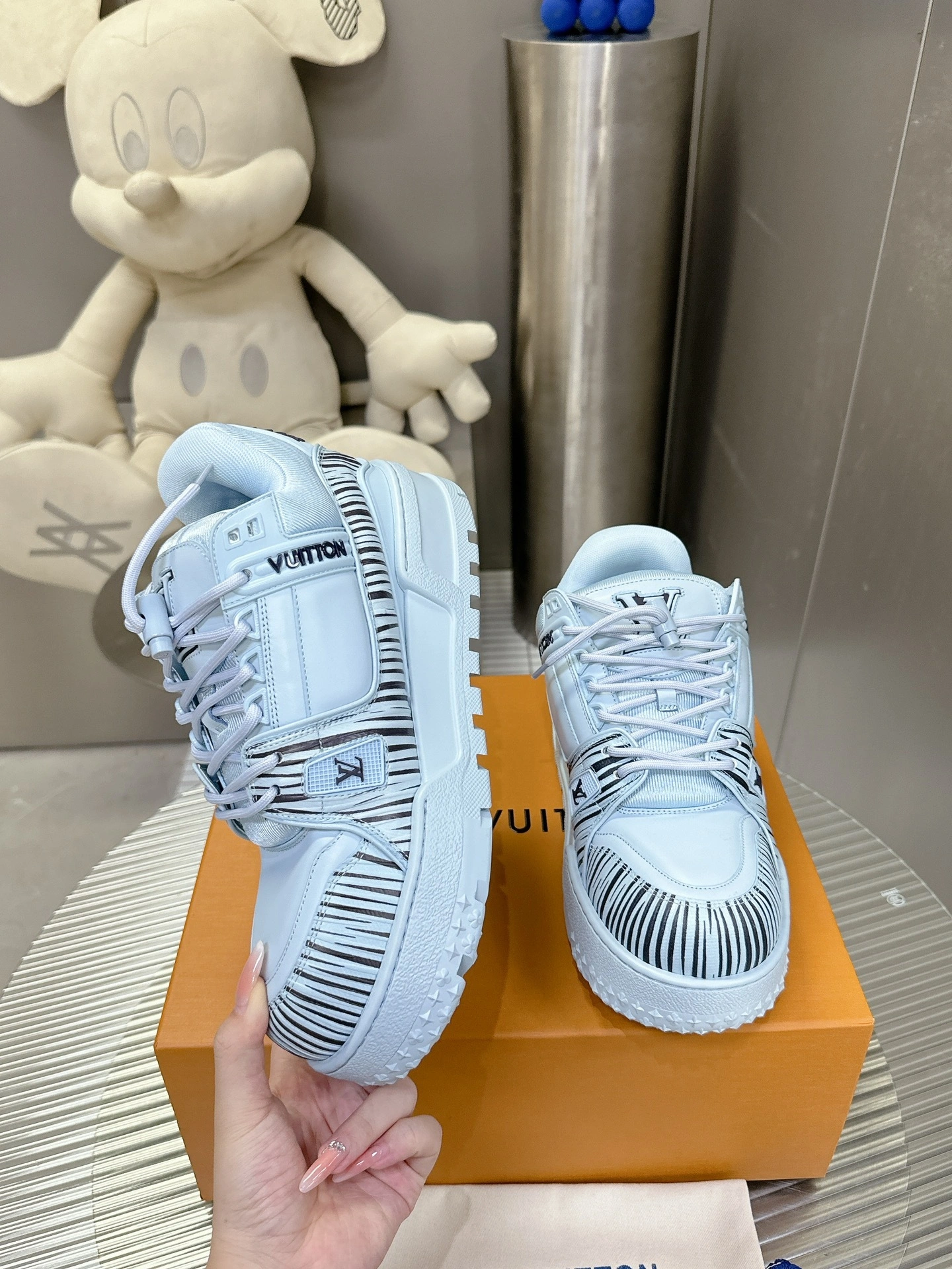 OOBB-- 8V 1AD9VC Trainer item:E-X230A0129