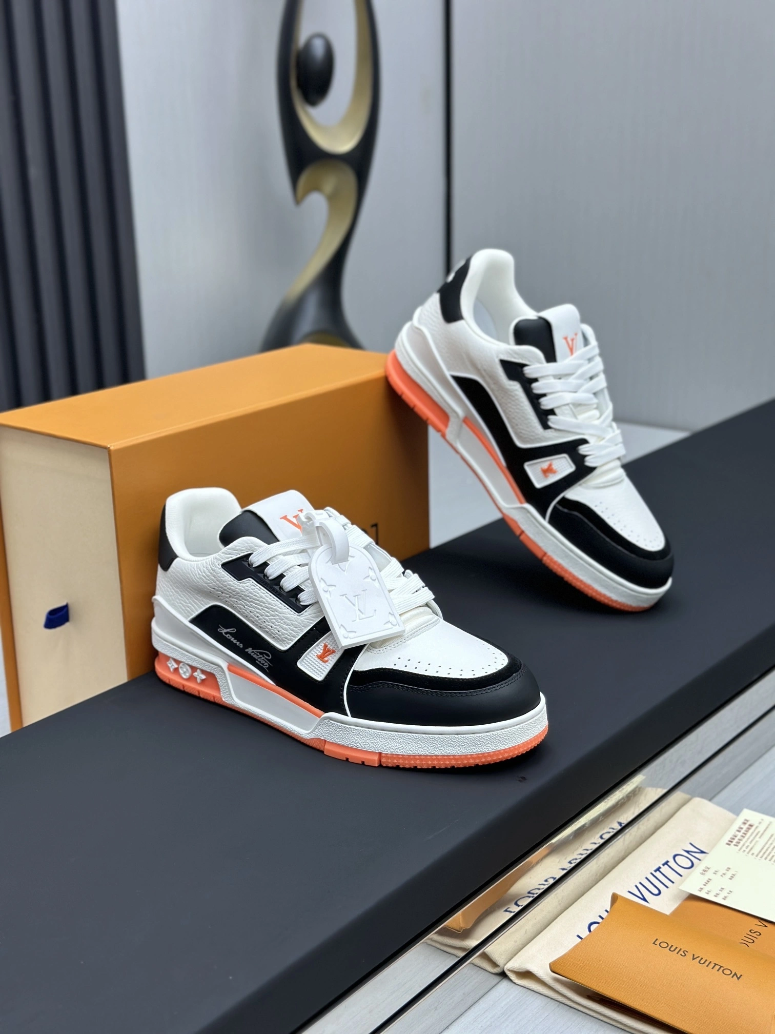 OOBB-- 8V 1ADDZZ cowhide Trainer item:E-X002H2706