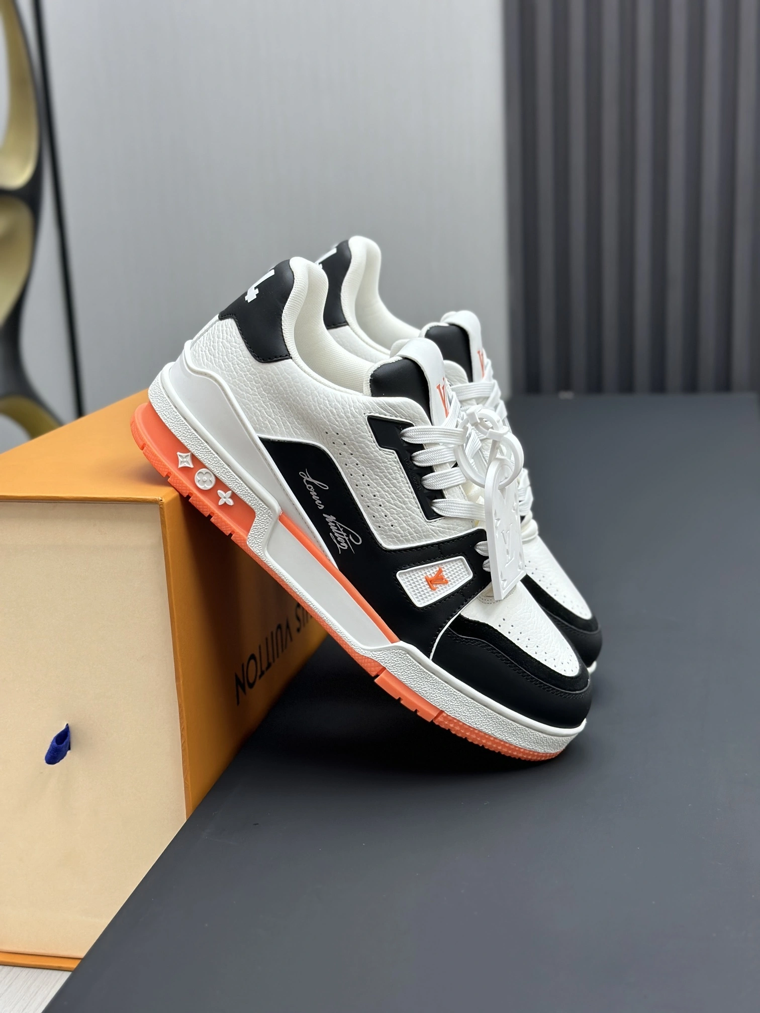 OOBB-- 8V 1ADDZZ cowhide Trainer item:E-X002H2706