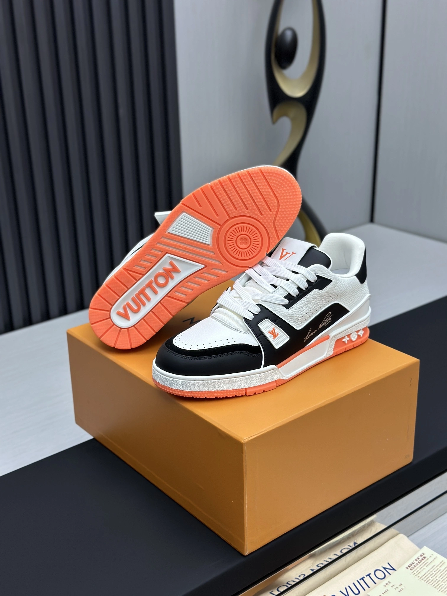 OOBB-- 8V 1ADDZZ cowhide Trainer item:E-X002H2706