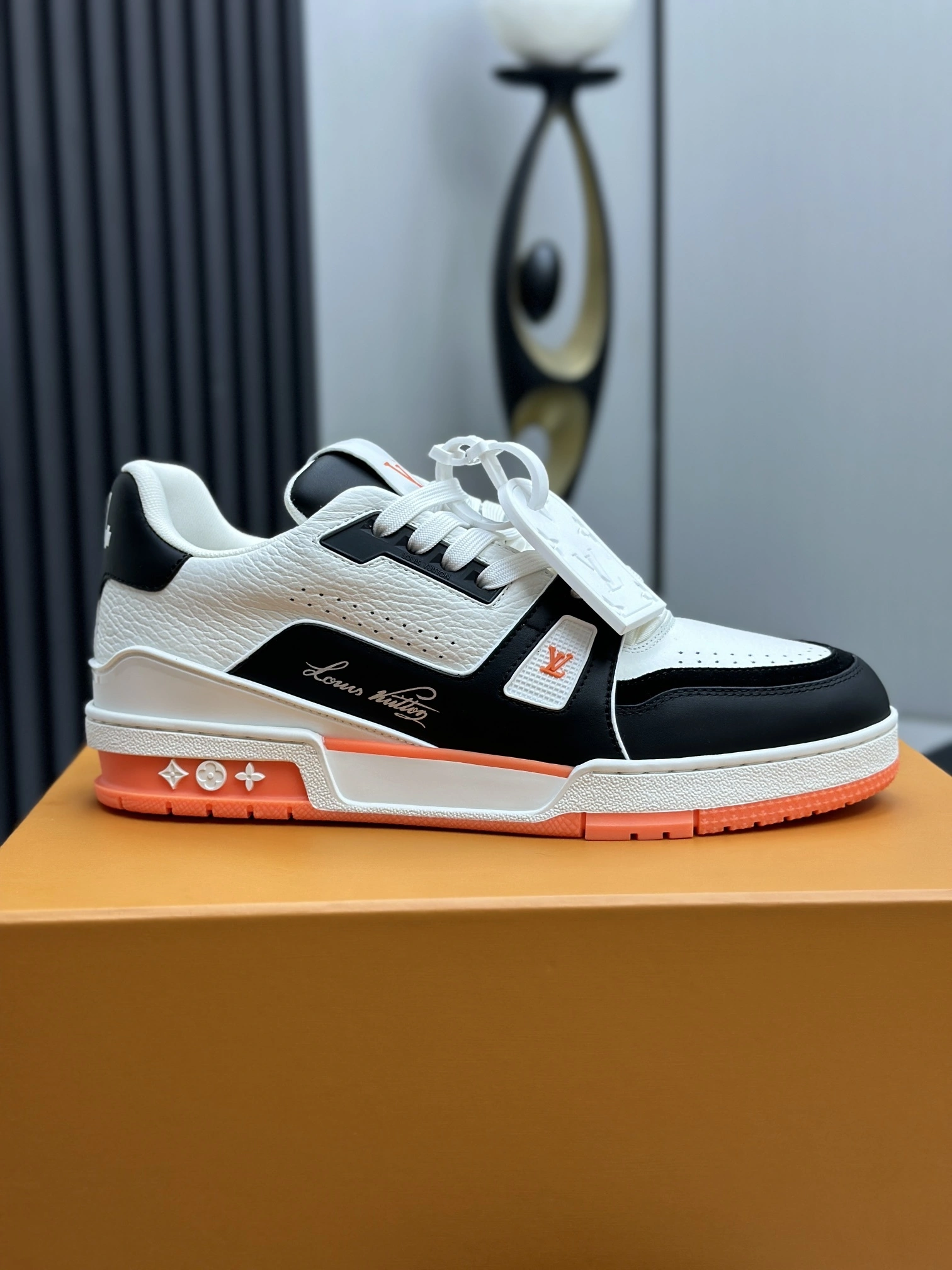 OOBB-- 8V 1ADDZZ cowhide Trainer item:E-X002H2706
