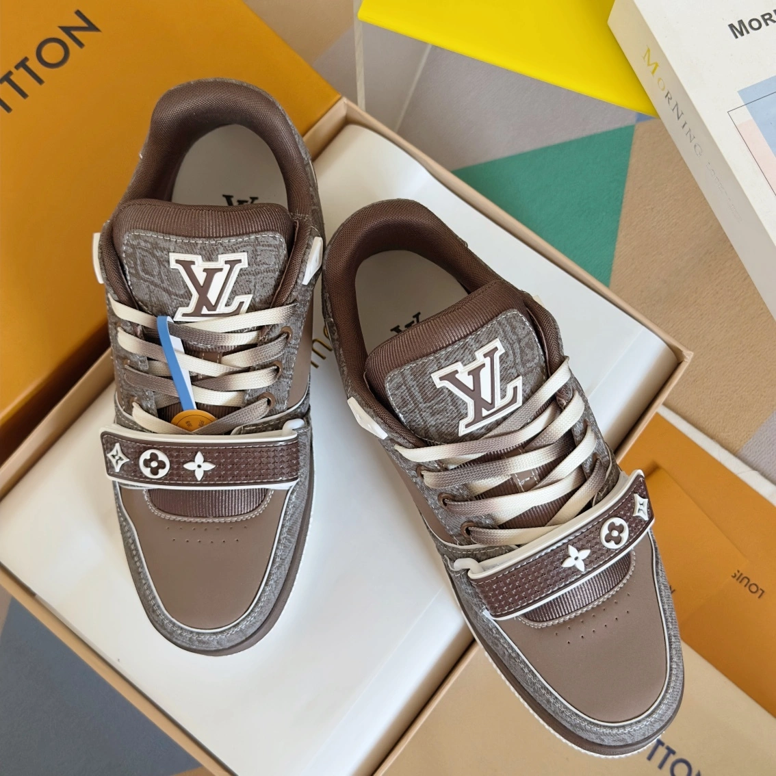OOBB-- 8V 1ADE22 Trainer Thick soles：3CM cowhide item:E-X555C1847
