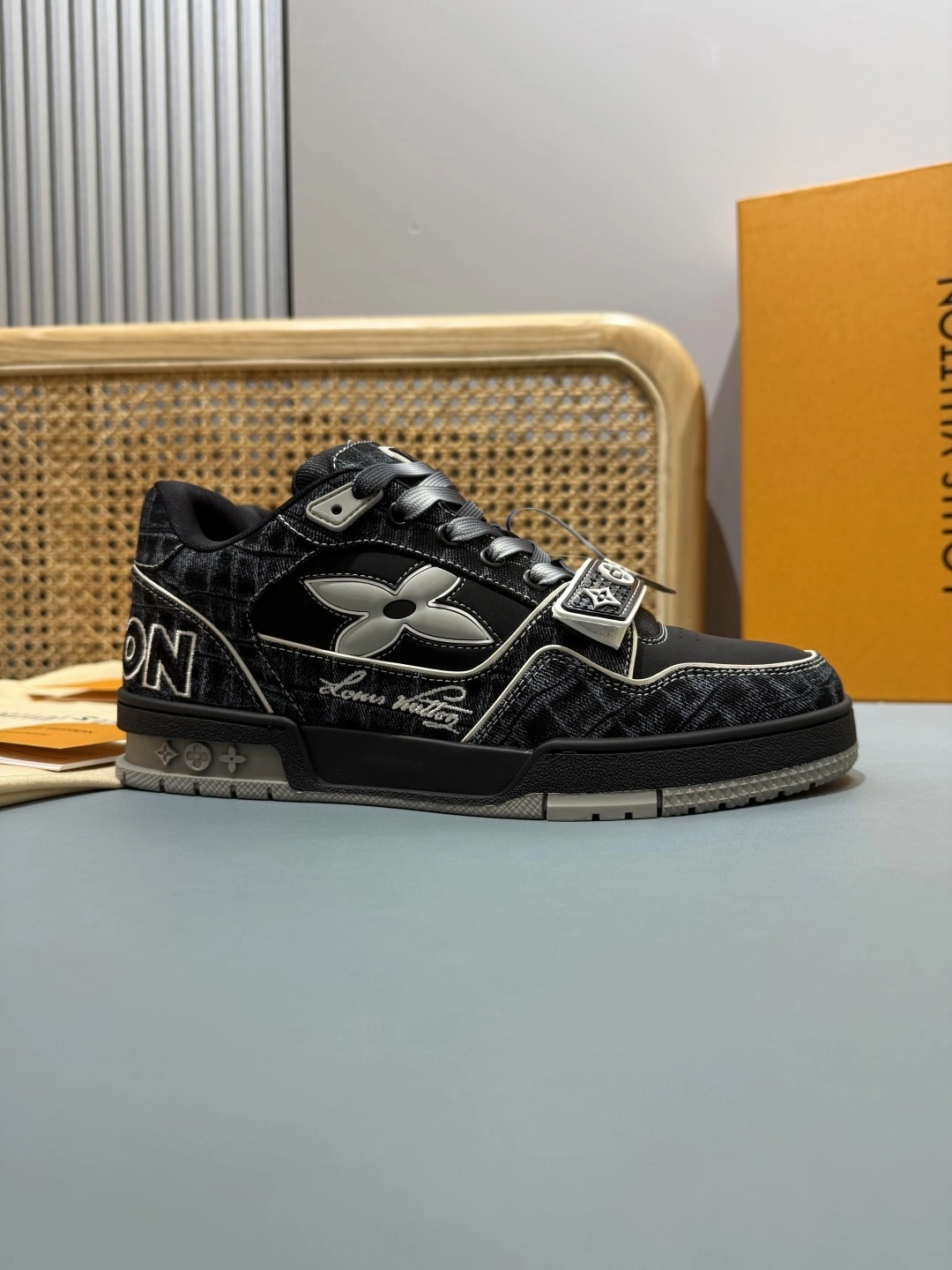 OOBB-- 8V 1ADE2L cowhide Trainer Thick soles：3CM item:E-X430C1849