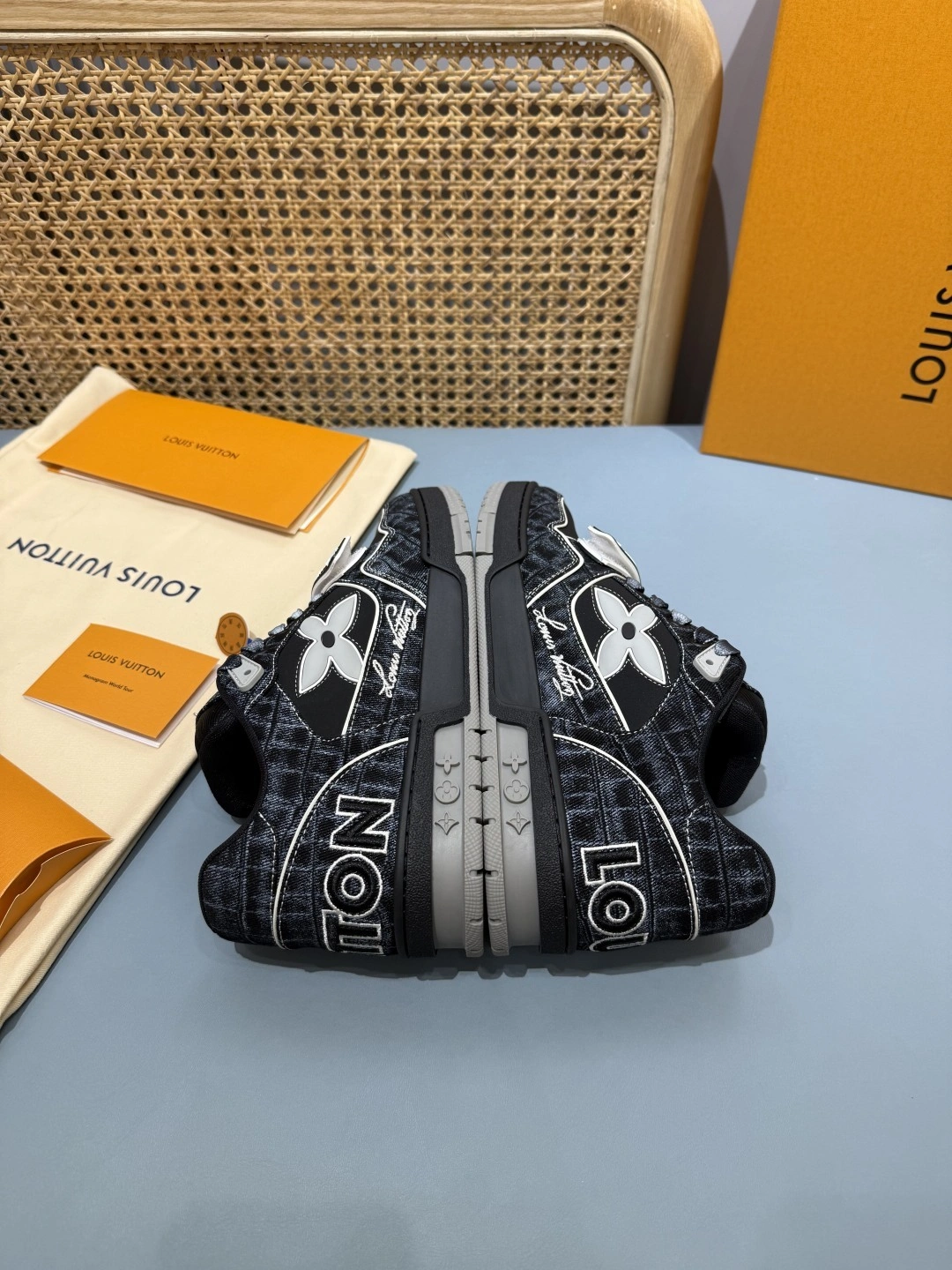 OOBB-- 8V 1ADE2L cowhide Trainer Thick soles：3CM item:E-X430C1849
