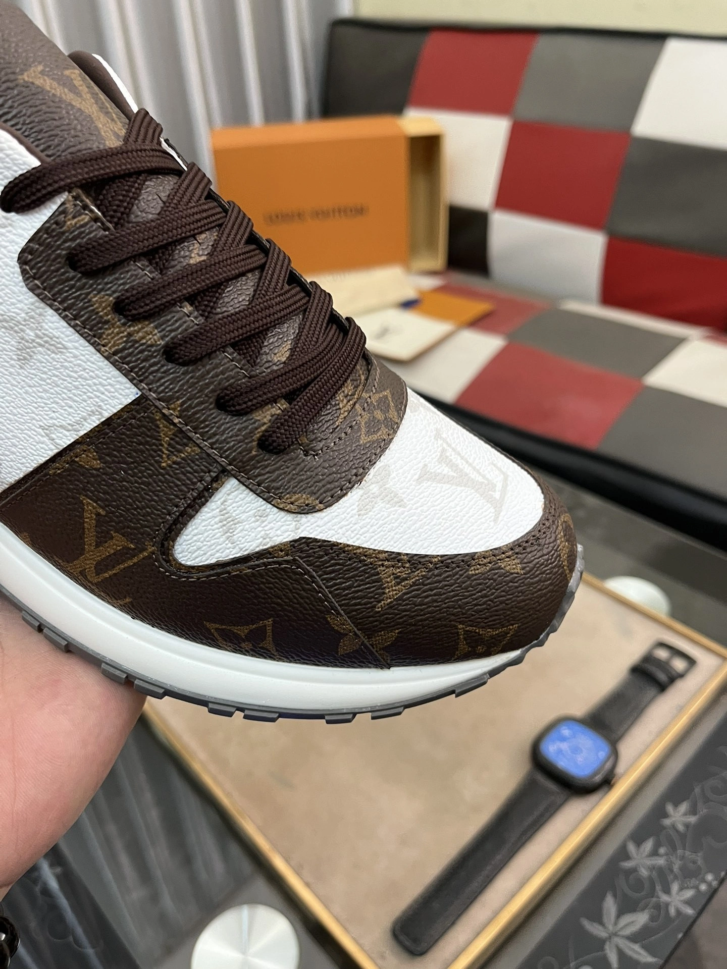 OOBB-- 8V 1ADET7 cowhide RUN AWAY item:E-X296H2709
