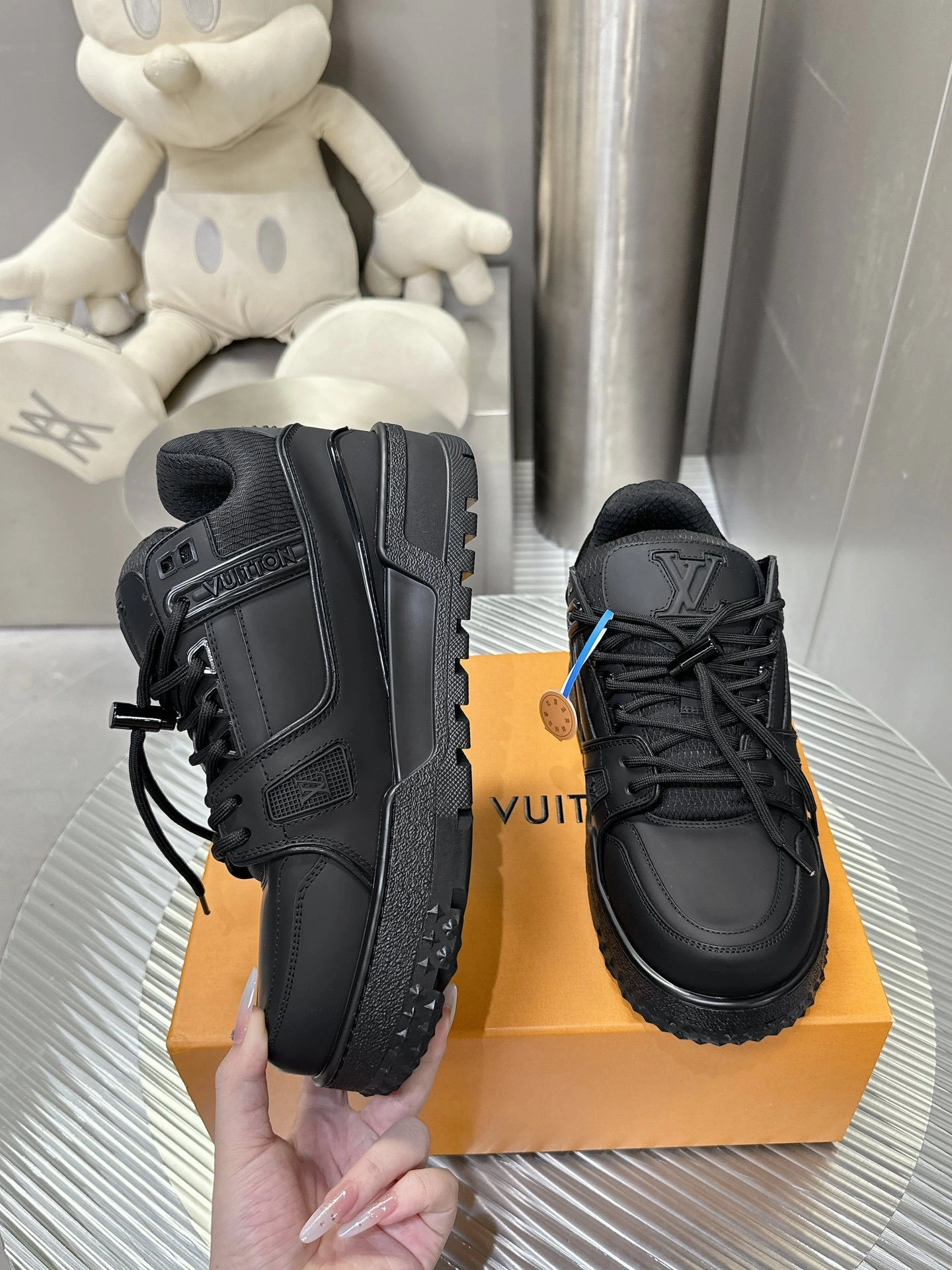 OOBB-- 8V 1ADEUH Trainer item:E-X230A0132