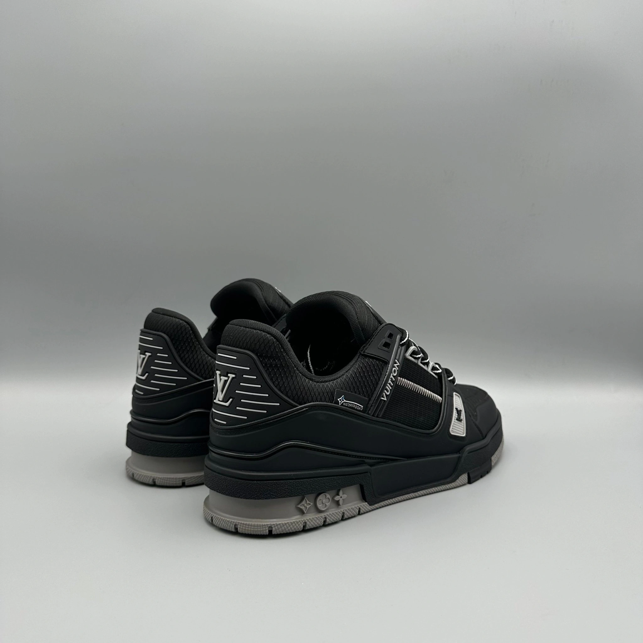 OOBB-- 8V 1ADEW1 Calfskin Trainer item: E-X000H2704