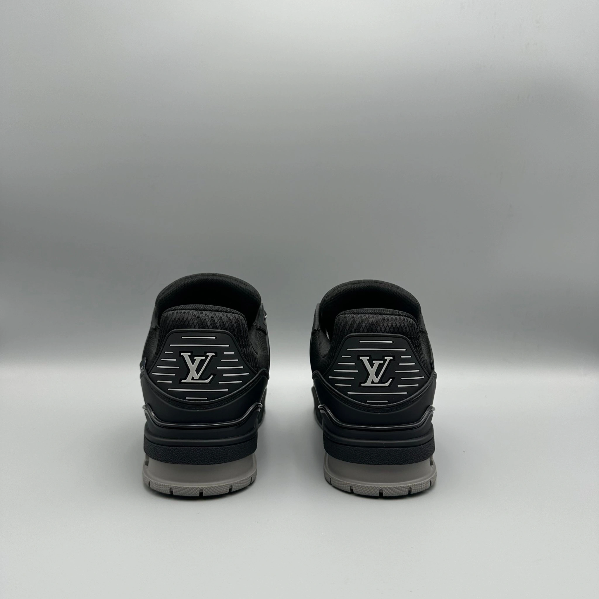 OOBB-- 8V 1ADEW1 Calfskin Trainer item: E-X000H2704