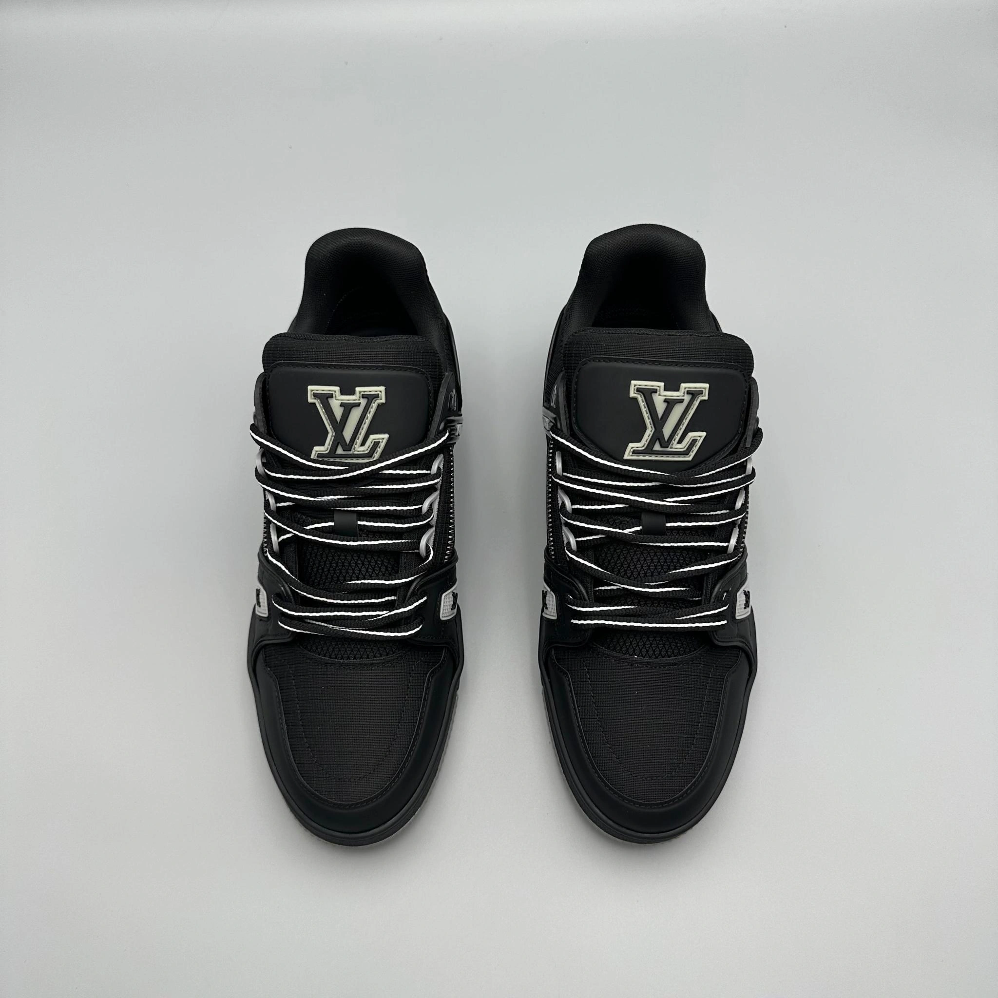 OOBB-- 8V 1ADEW1 Calfskin Trainer item: E-X000H2704