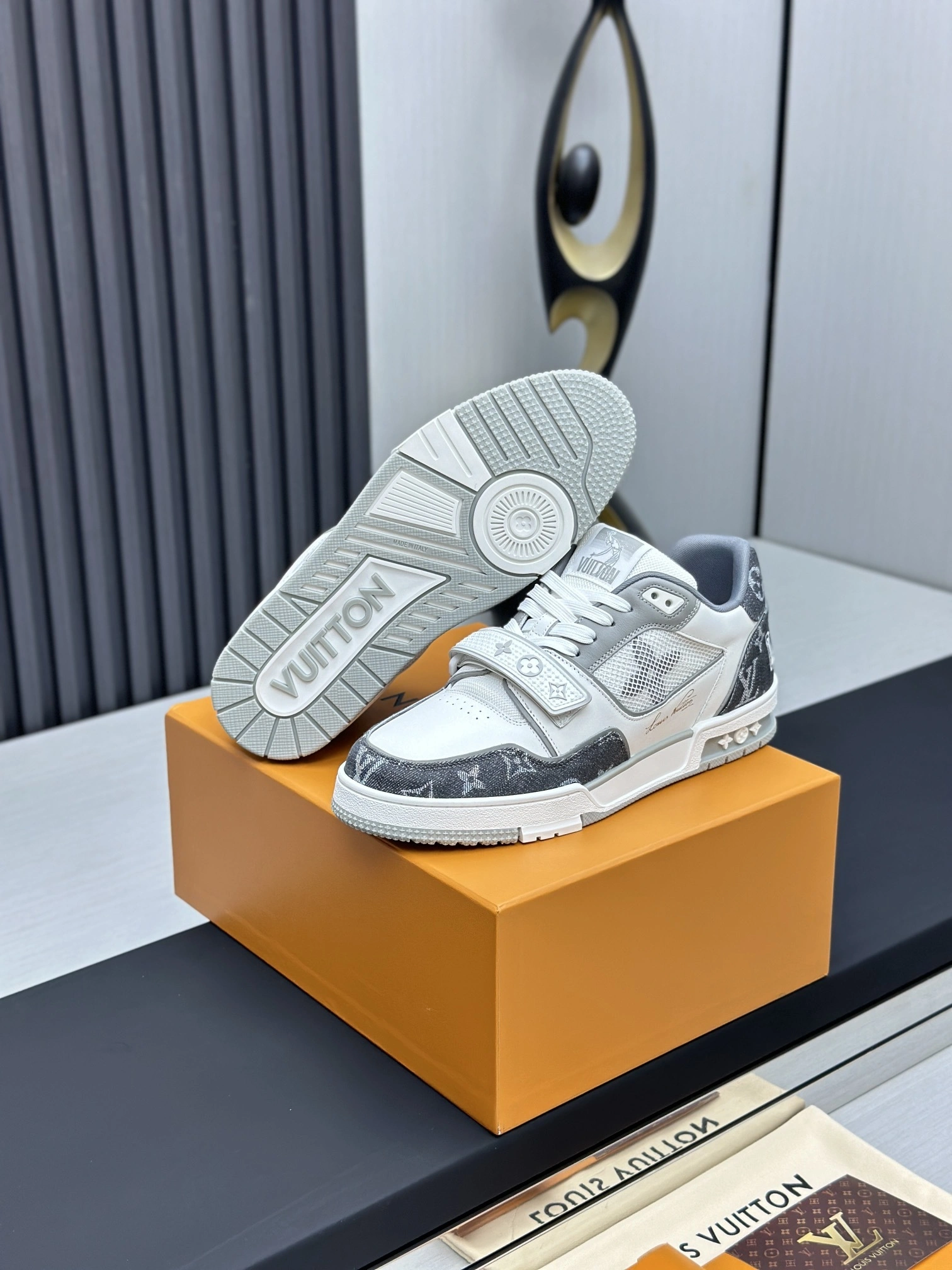 OOBB-- 8V 1ADF0S cowhide Trainer item:E-X000H2714