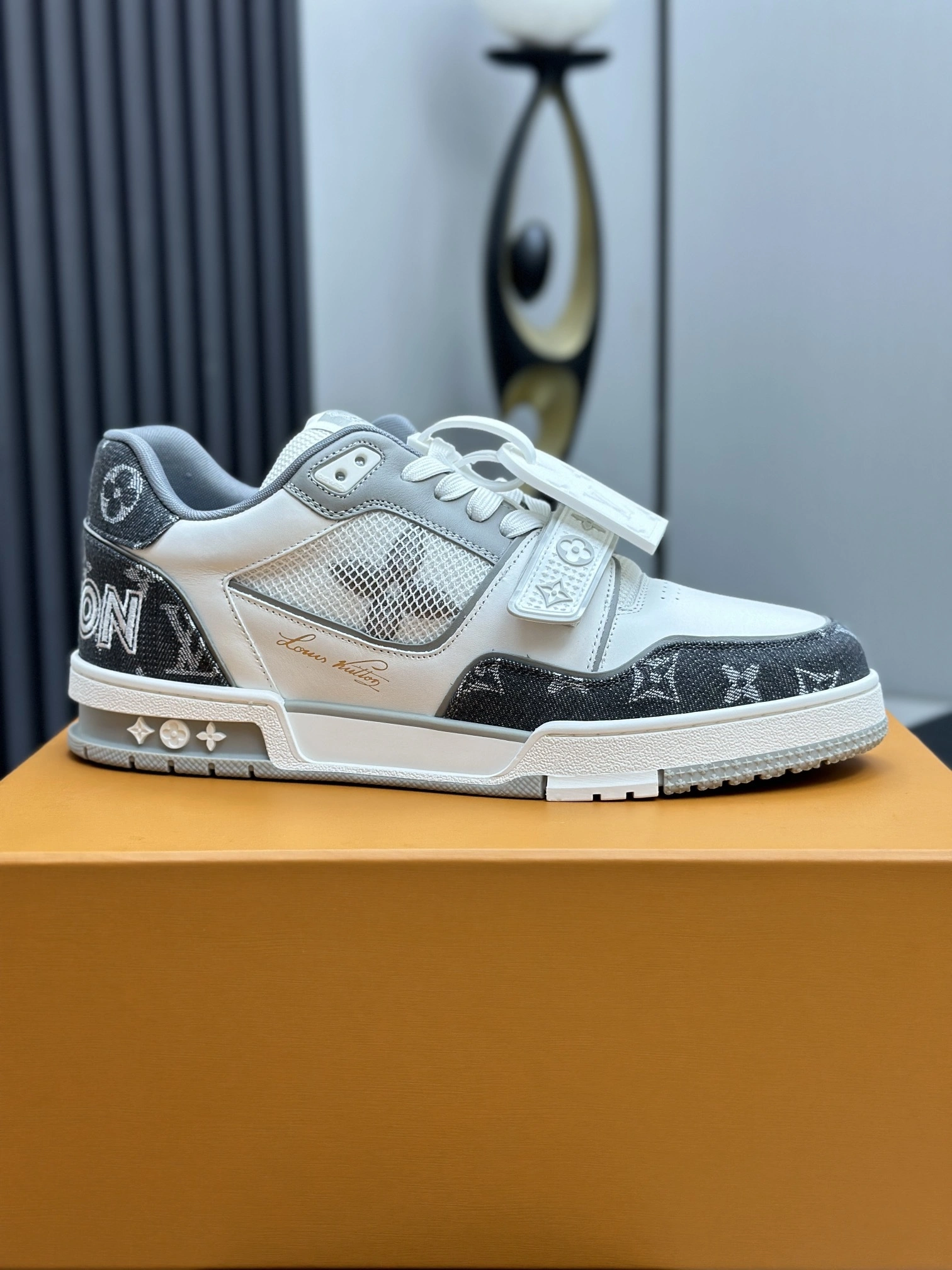 OOBB-- 8V 1ADF0S cowhide Trainer item:E-X000H2714
