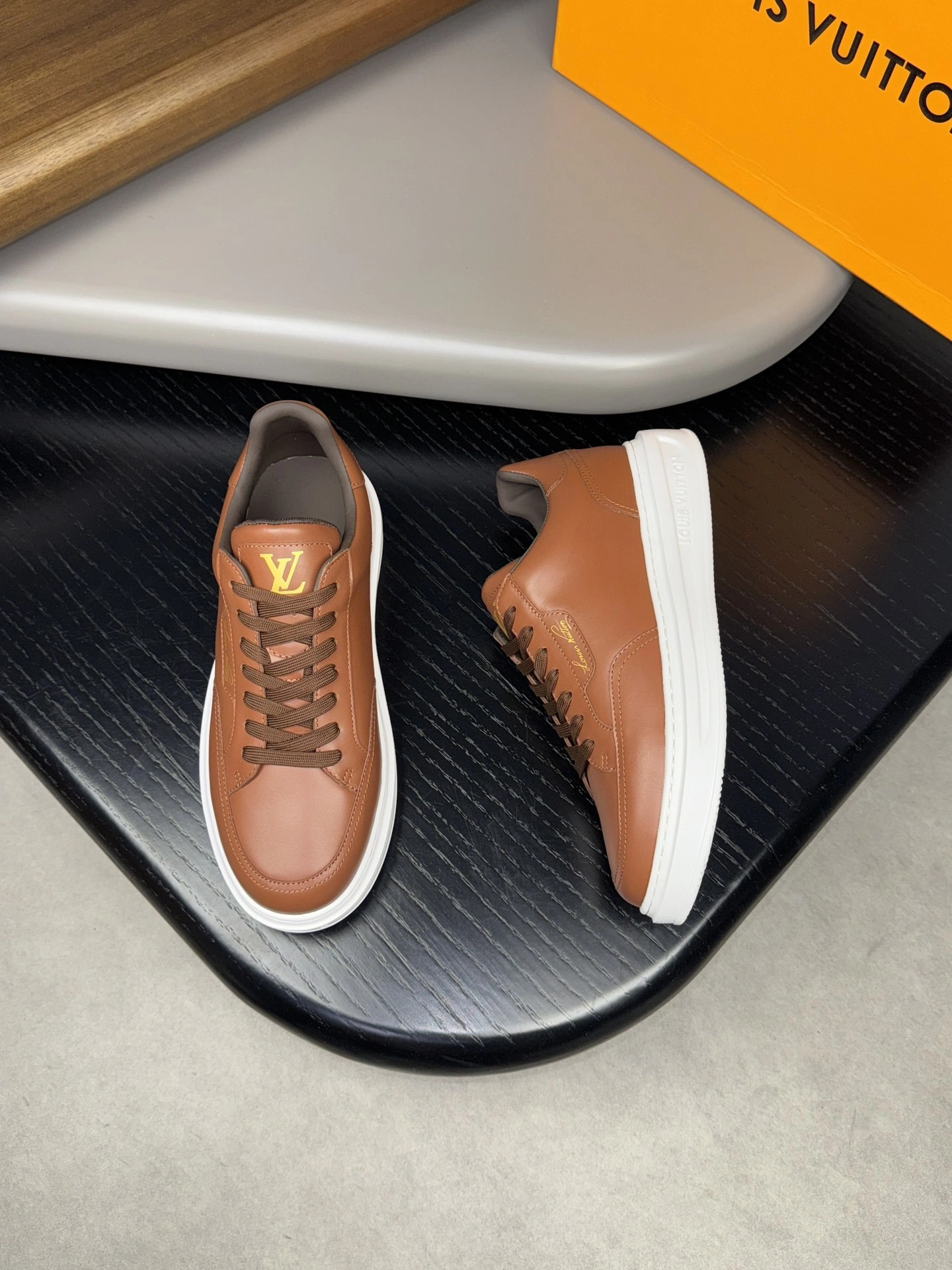 OOBB-- 8V 1ADFXE Calfskin BEVERLY HILLS item:E-X000H2710