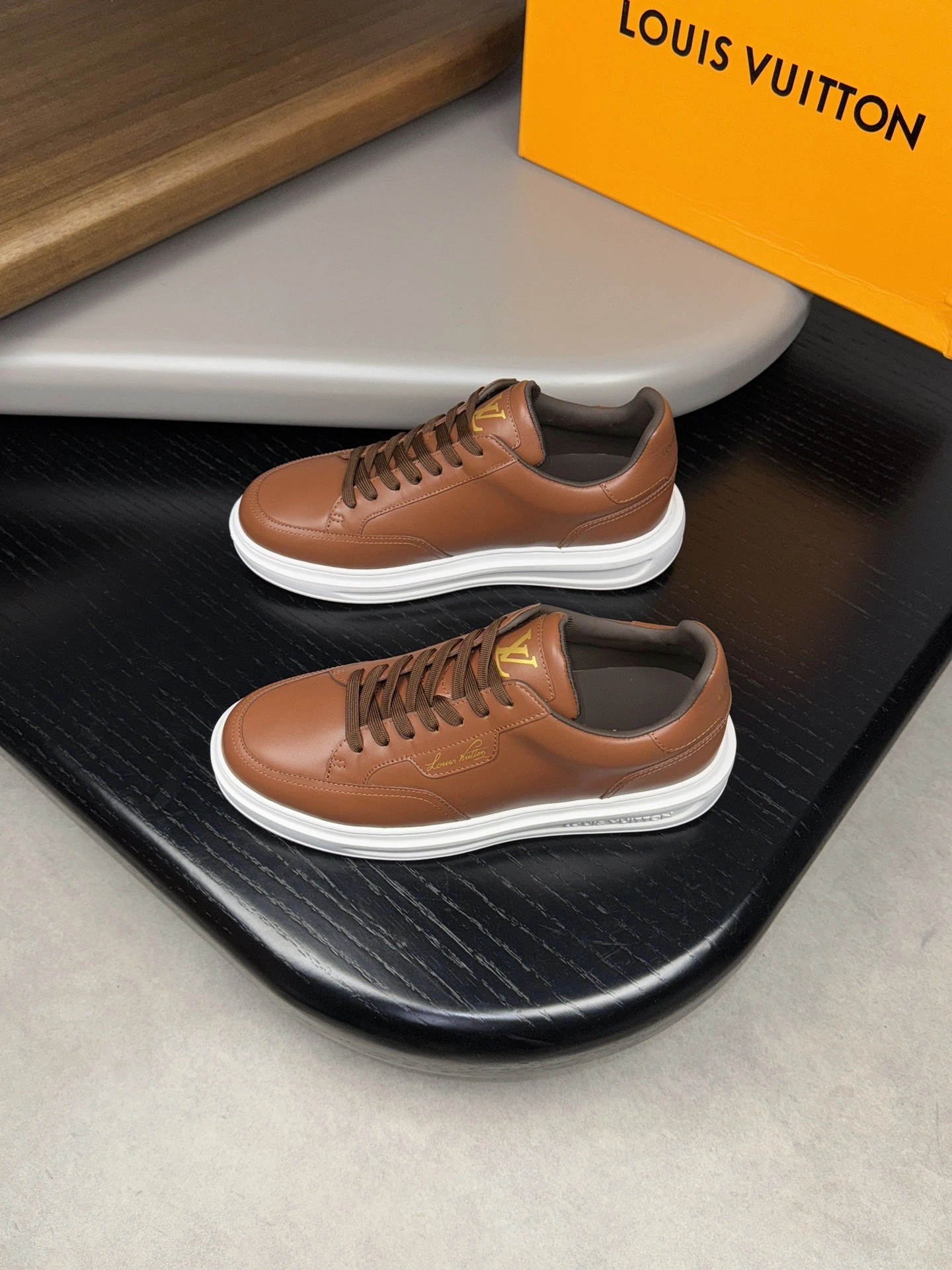 OOBB-- 8V 1ADFXE Calfskin BEVERLY HILLS item:E-X000H2710