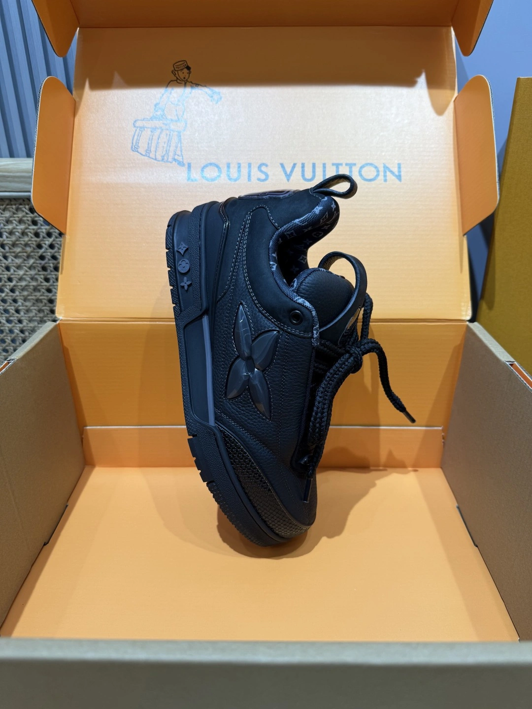 OOBB-- 8V 1ADG87 skate sneaker cowhide item:E-X430K1812