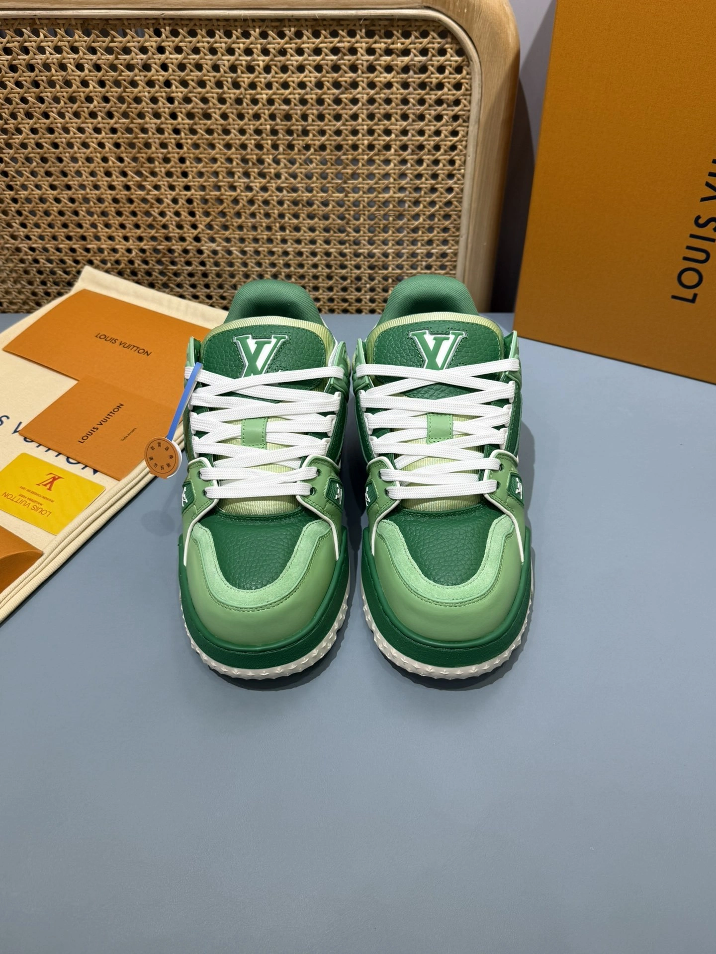 OOBB-- 8V 1ADHFT calfskin item:E-X430F0502