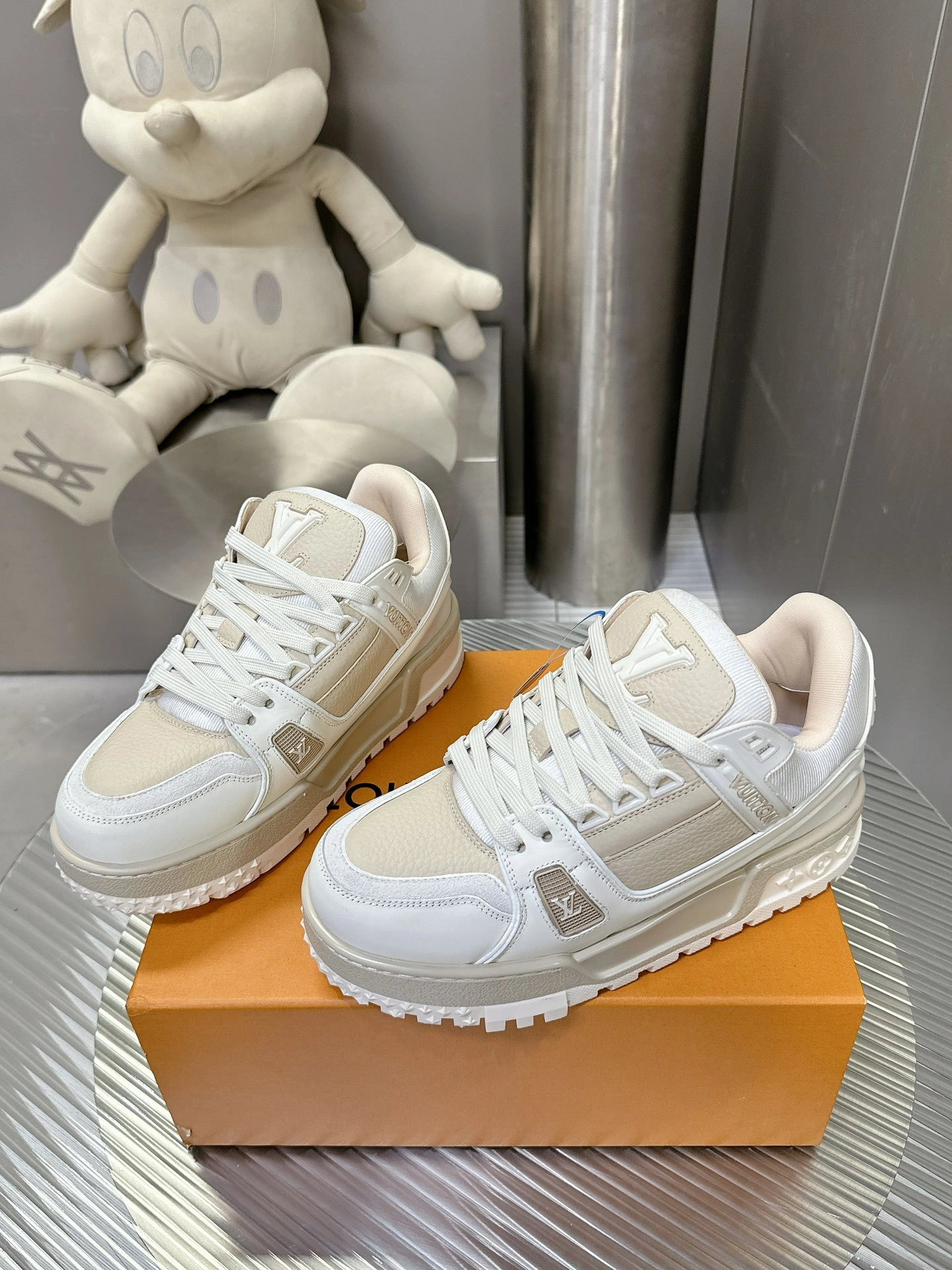 OOBB-- 8V 1ADHG5 Trainer item:E-X230A0134