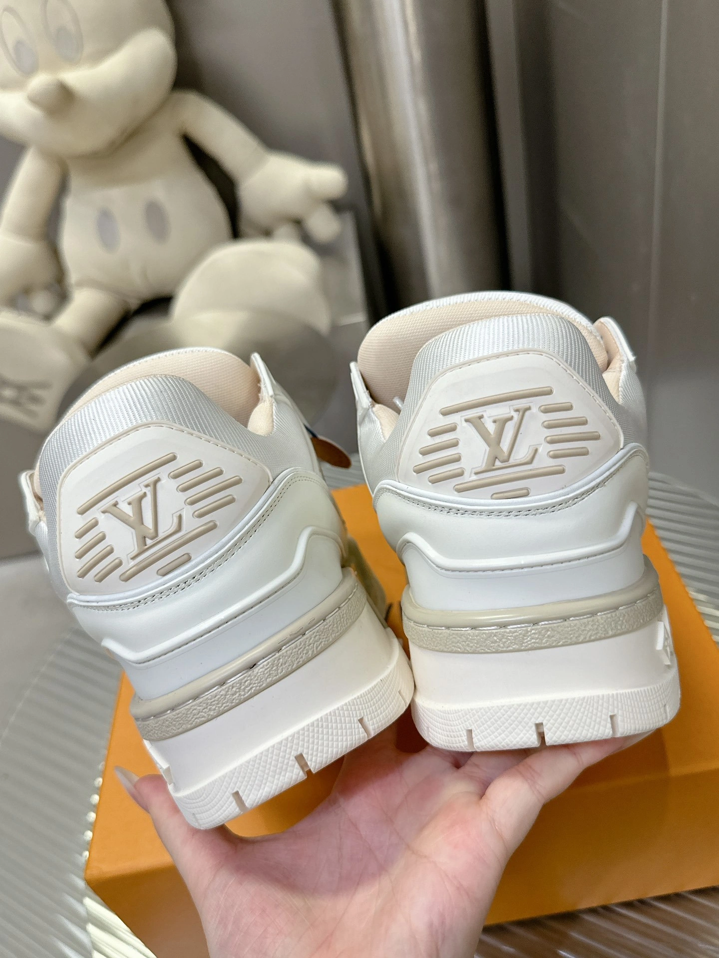 OOBB-- 8V 1ADHG5 Trainer item:E-X230A0134