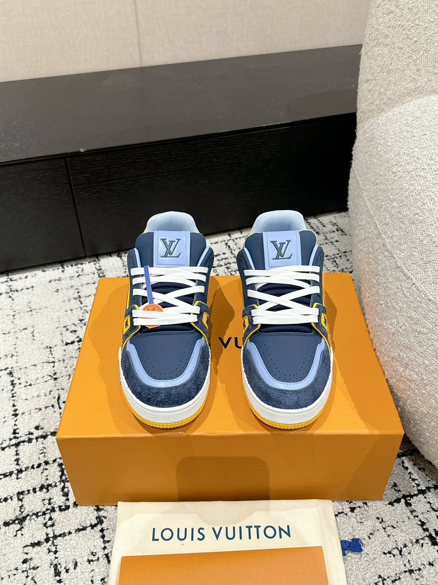 OOBB-- 8V 1ADHV2 Trainer cowhide Thick soles： 3CM item:E-X187A0925