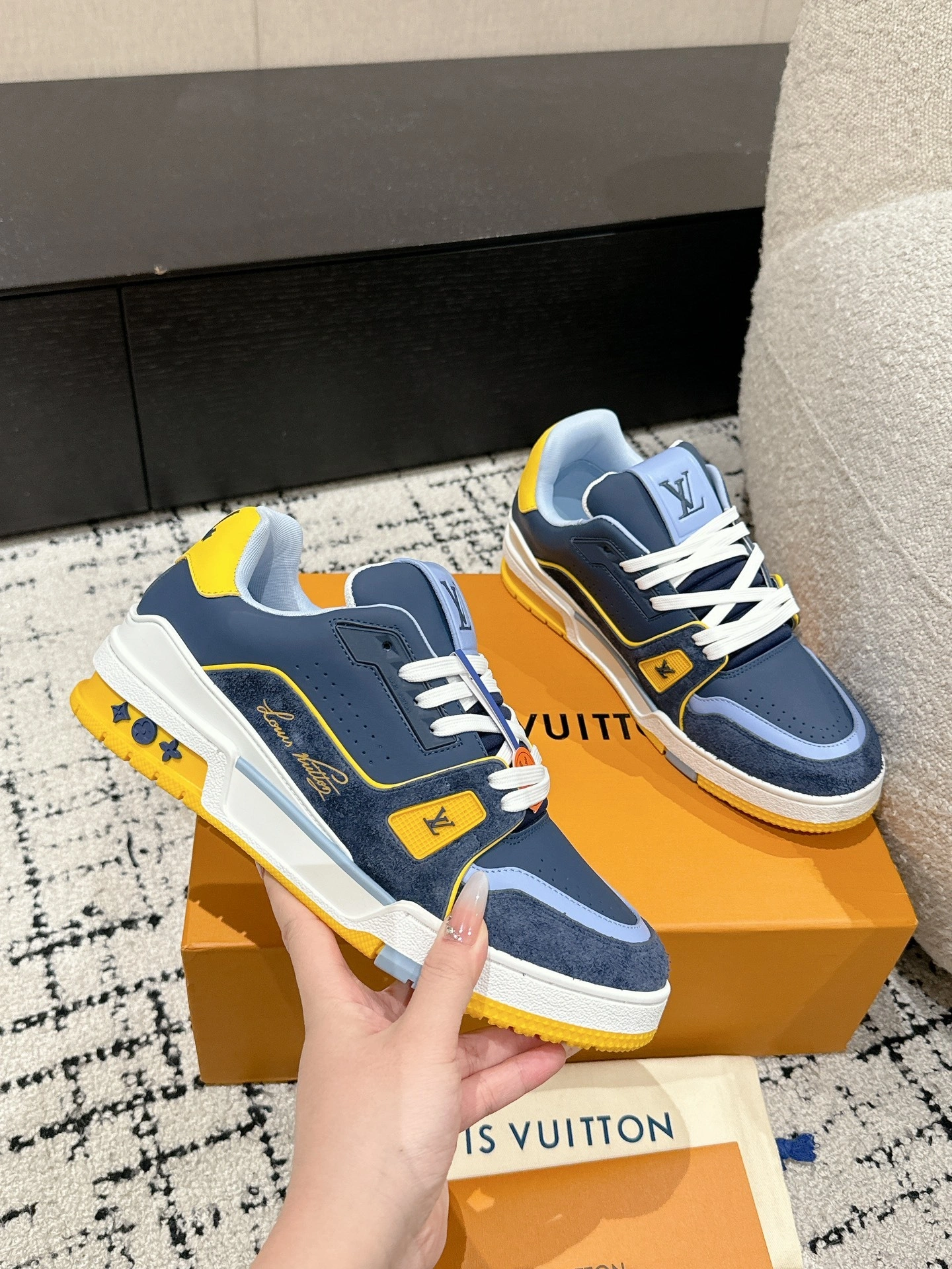 OOBB-- 8V 1ADHV2 Trainer cowhide Thick soles： 3CM item:E-X187A0925