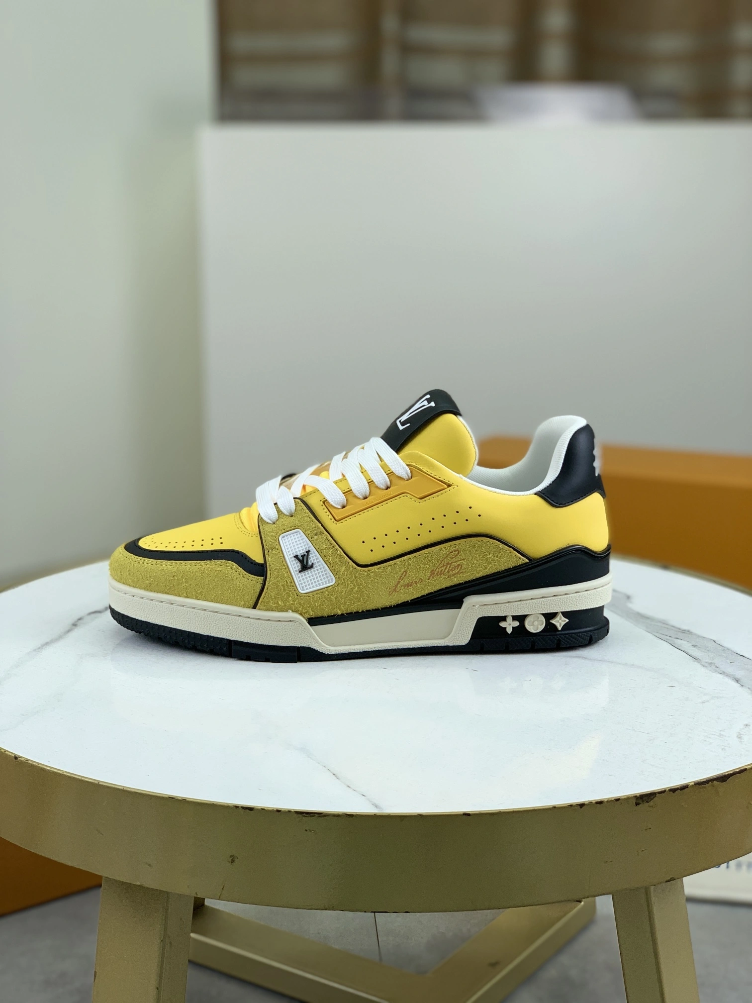OOBB-- 8V 1ADHVC Trainer item:E-X291H2717