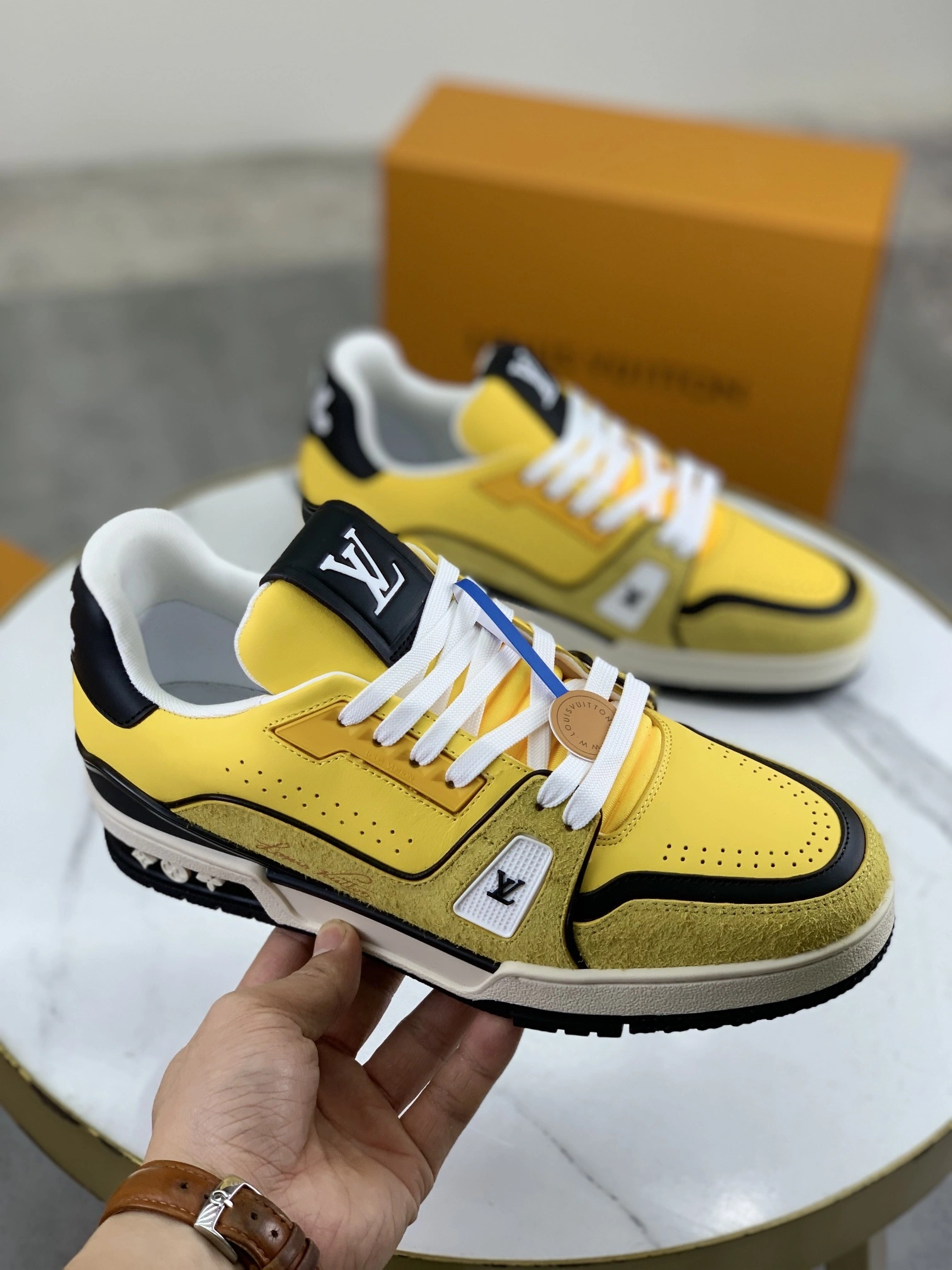 OOBB-- 8V 1ADHVC Trainer item:E-X291H2717