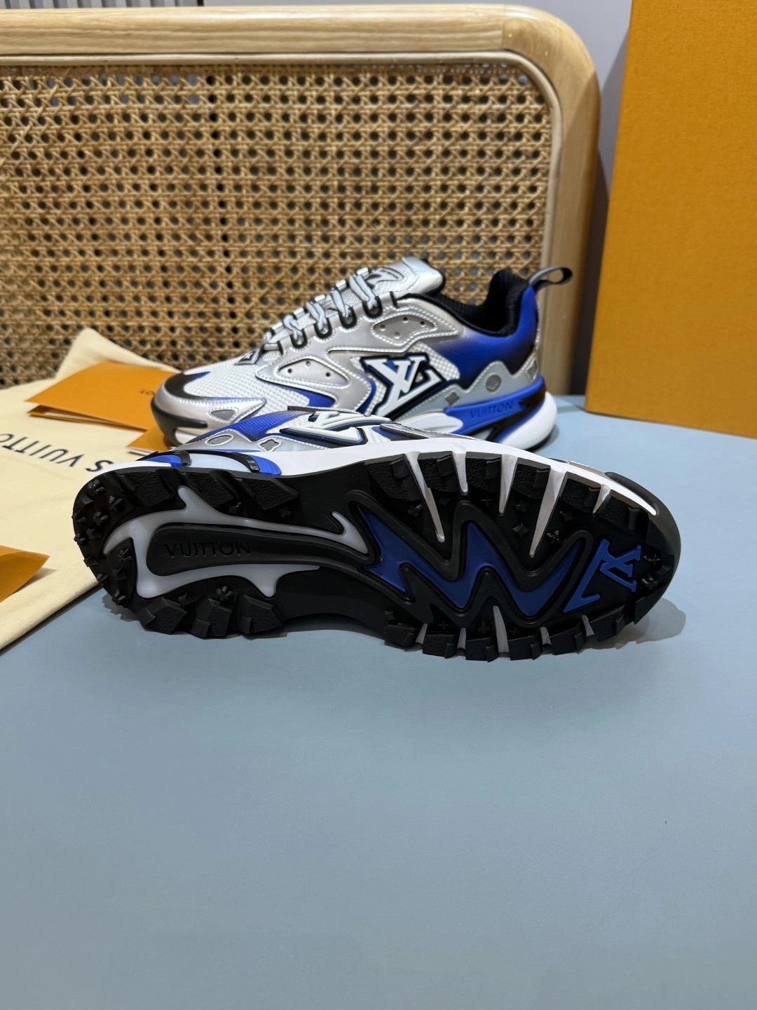 OOBB-- 8V 1ADI68 item:E-X430F0628