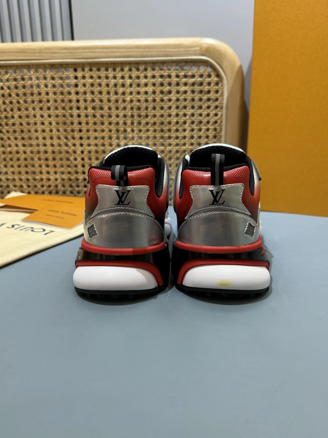OOBB-- 8V 1ADI6O item:E-X430F0627