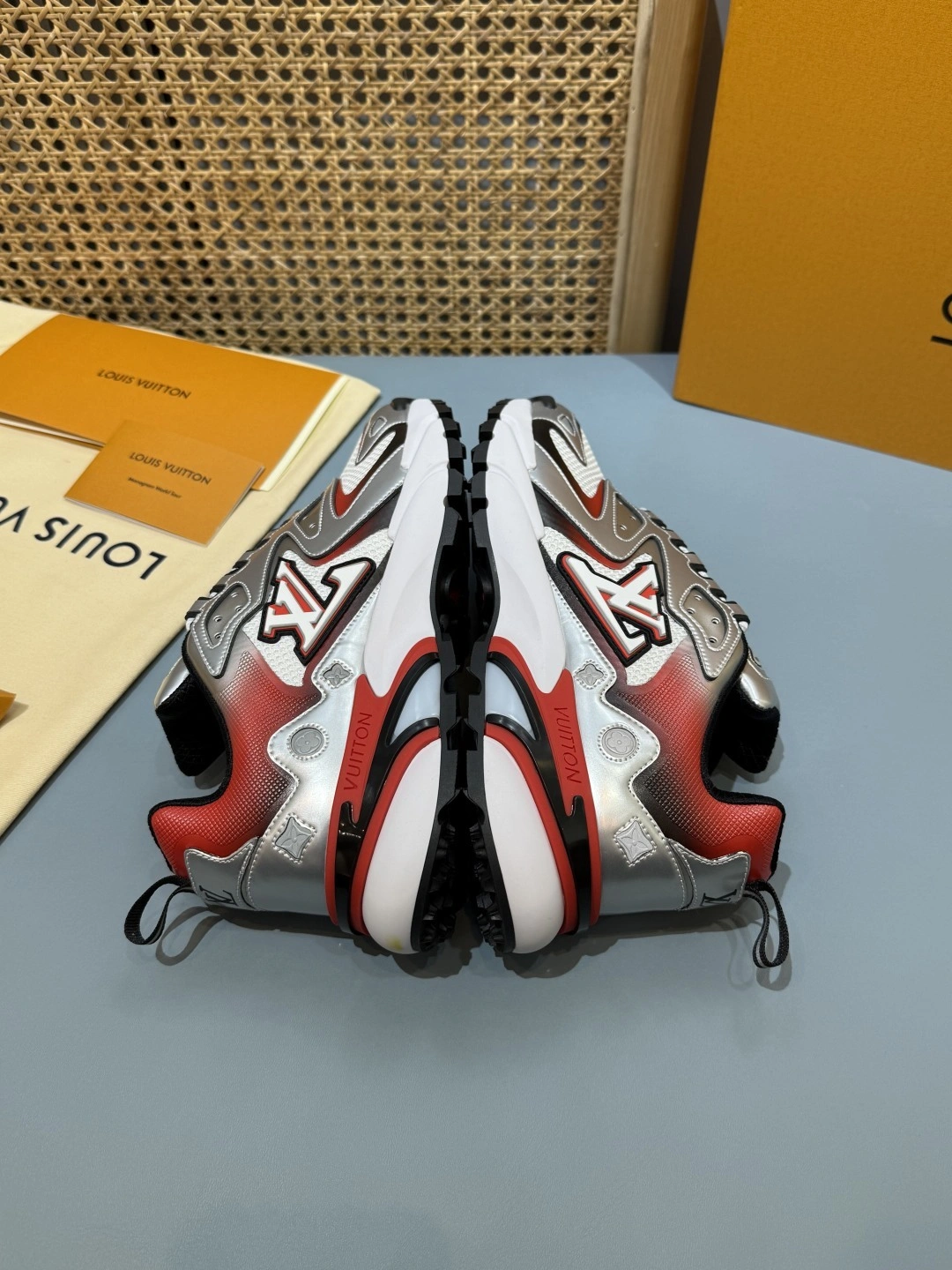 OOBB-- 8V 1ADI6O item:E-X430F0627