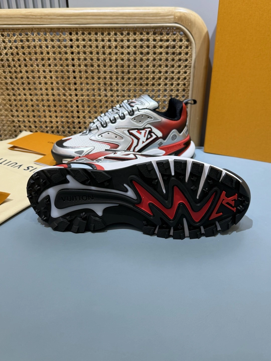 OOBB-- 8V 1ADI6O item:E-X430F0627