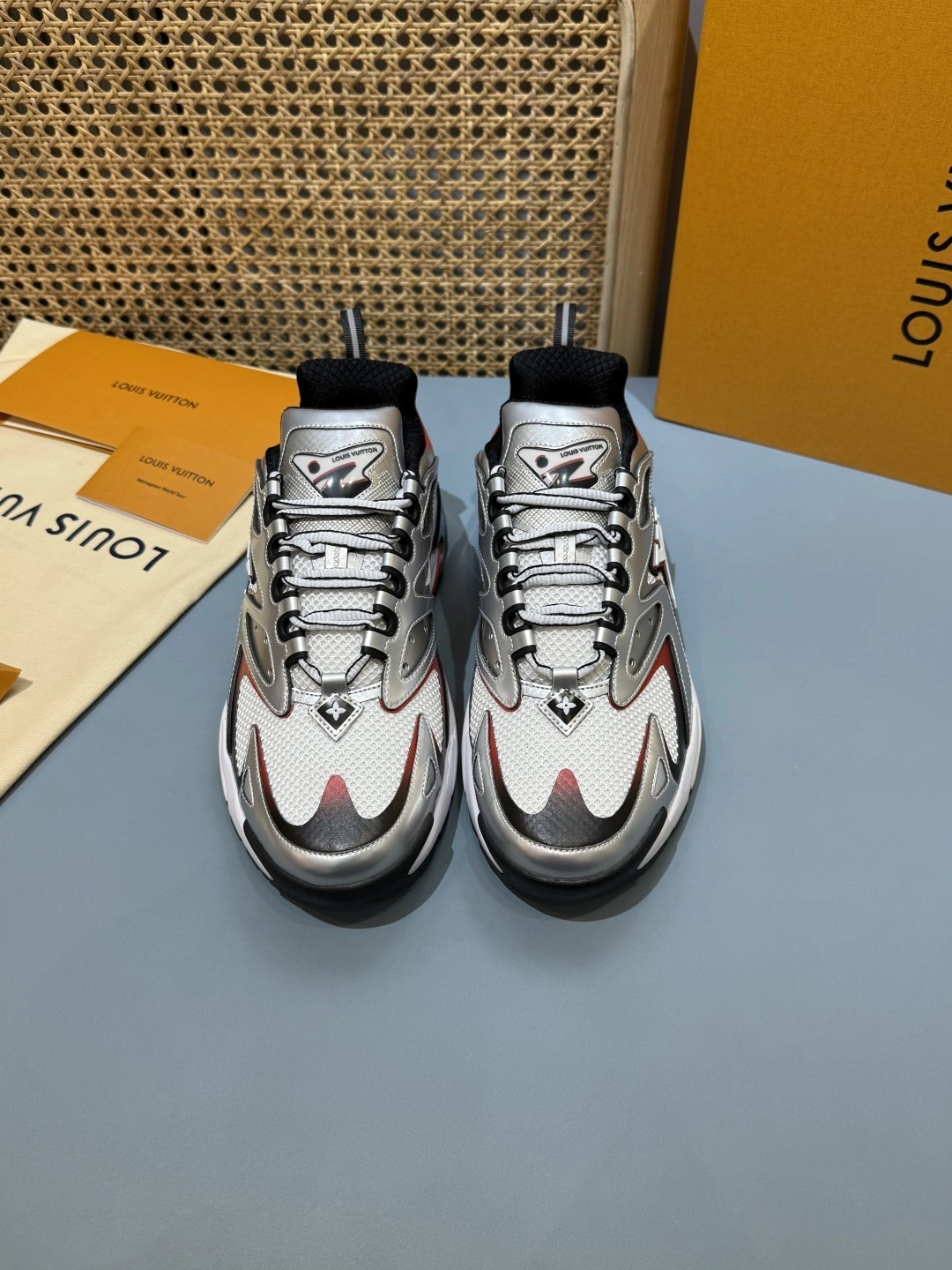 OOBB-- 8V 1ADI6O item:E-X430F0627