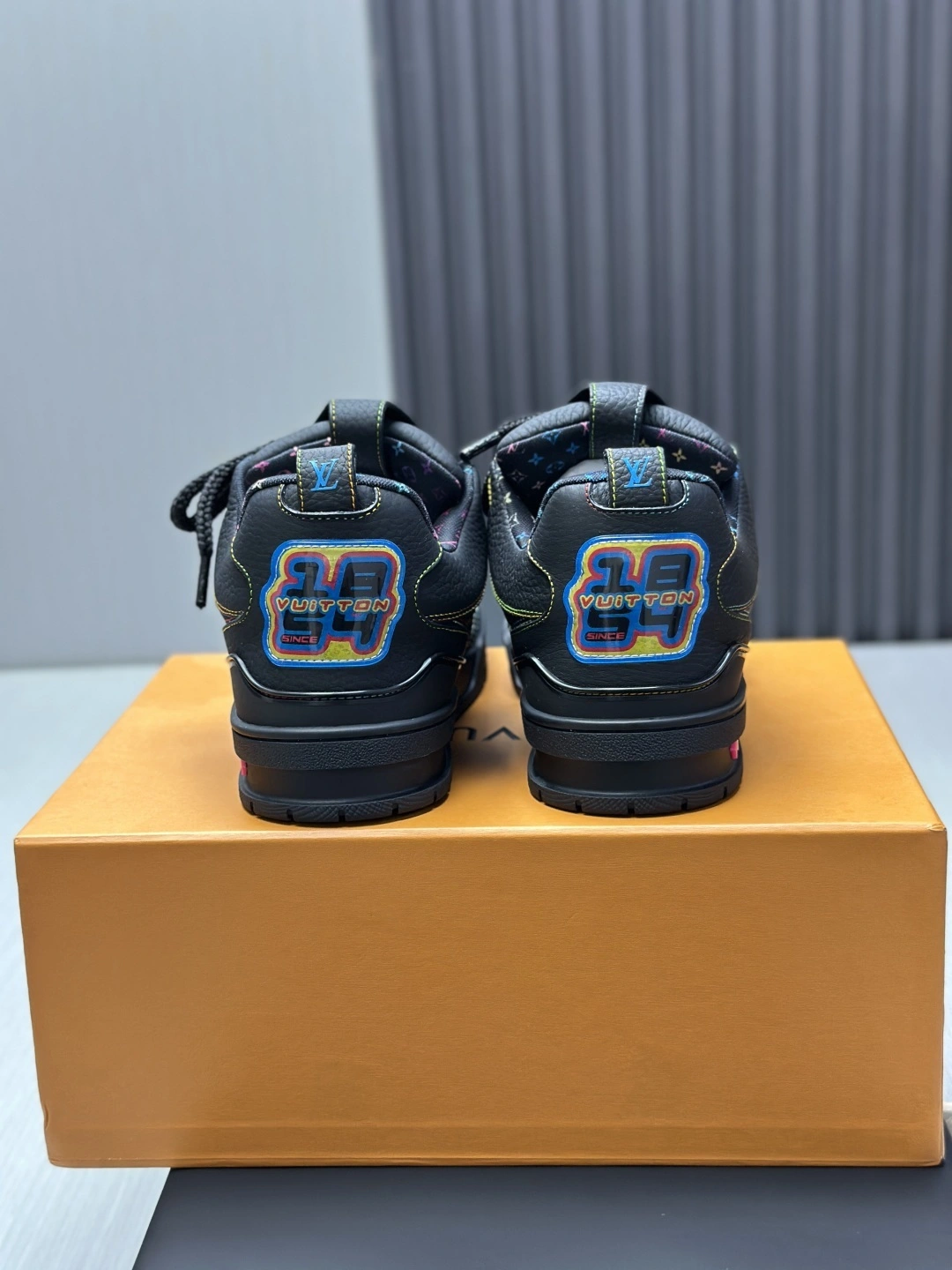 OOBB-- 8V 1AH603 cowhide item:E-X000H1325