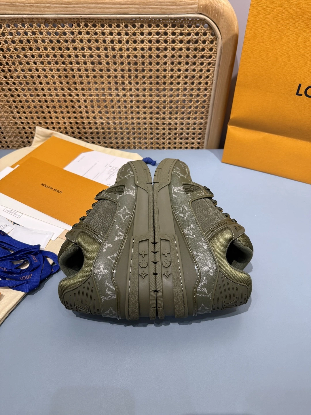 OOBB-- 8V 1AH999 calfskin item:E-X430F0504