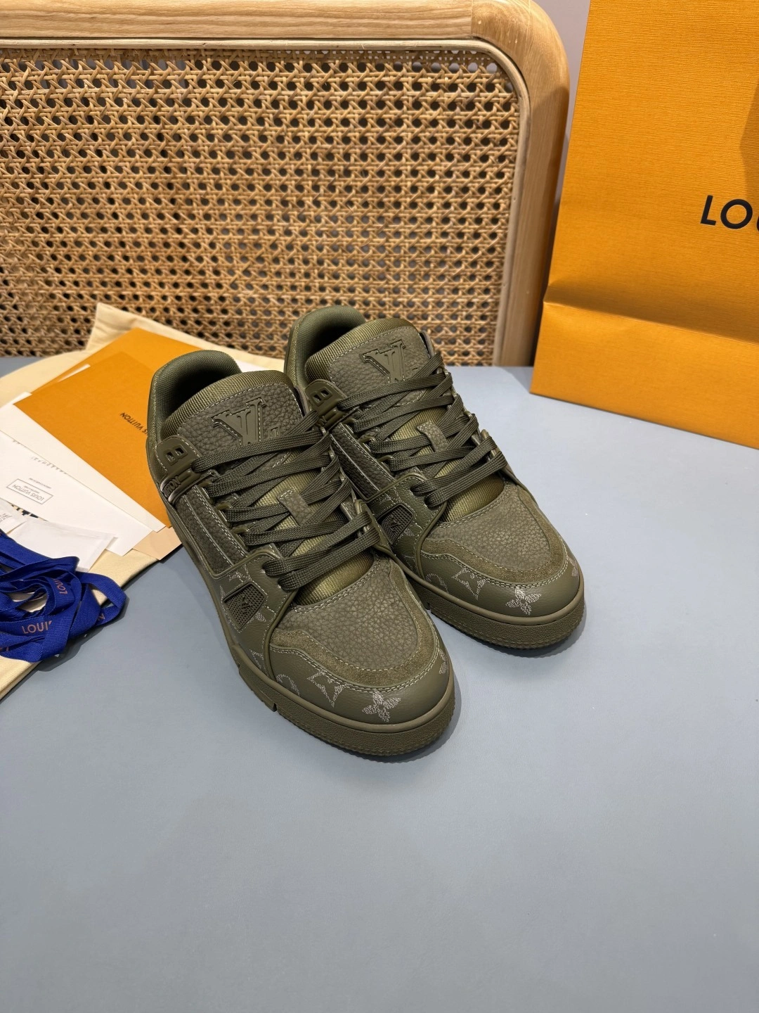 OOBB-- 8V 1AH999 calfskin item:E-X430F0504