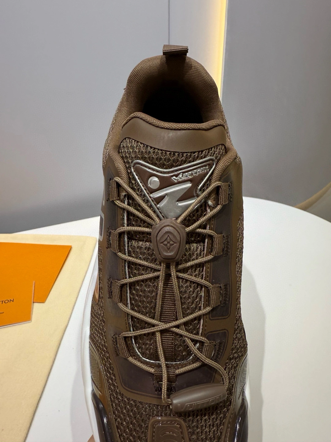 OOBB-- 8V 1AHA70 Runner Tatic item:E-X430F0507