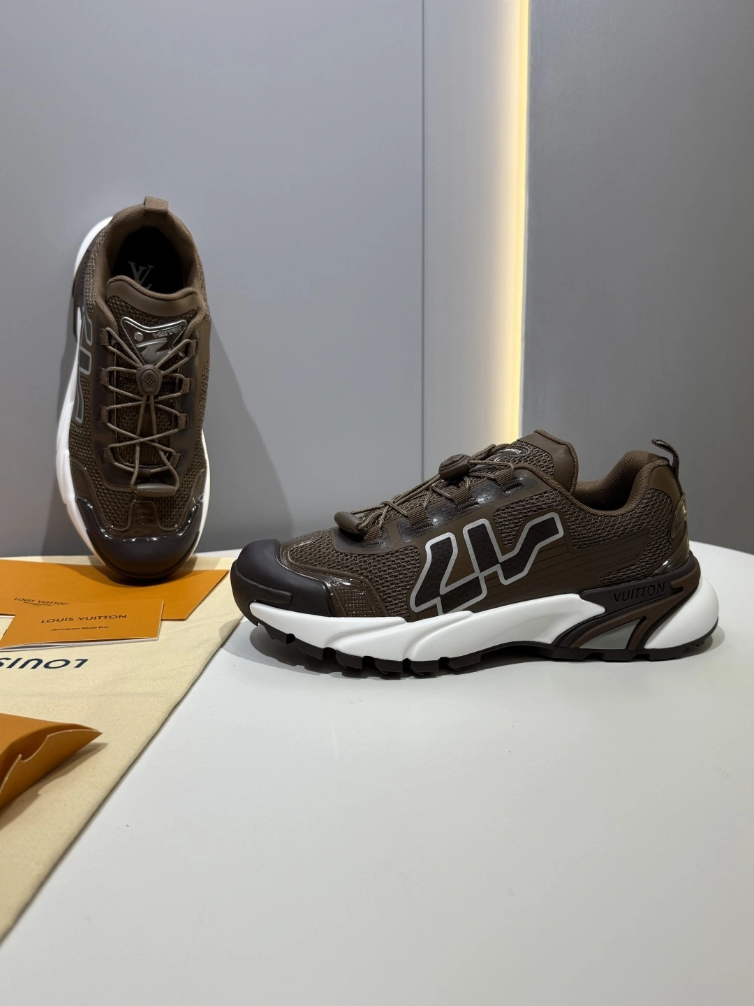 OOBB-- 8V 1AHA70 Runner Tatic item:E-X430F0507