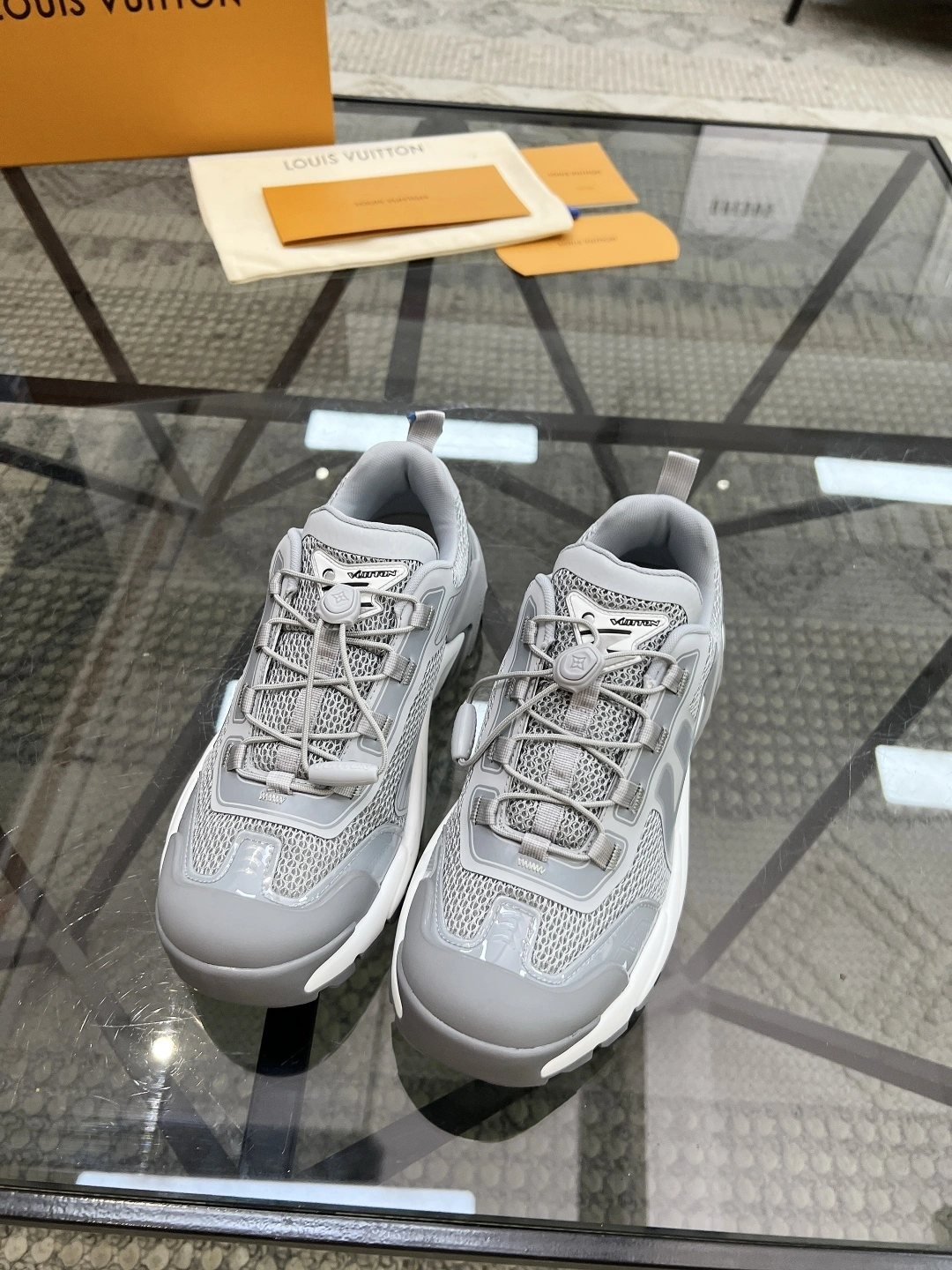 OOBB-- 8V 1AHA87 cowhide item:E-X000H0186