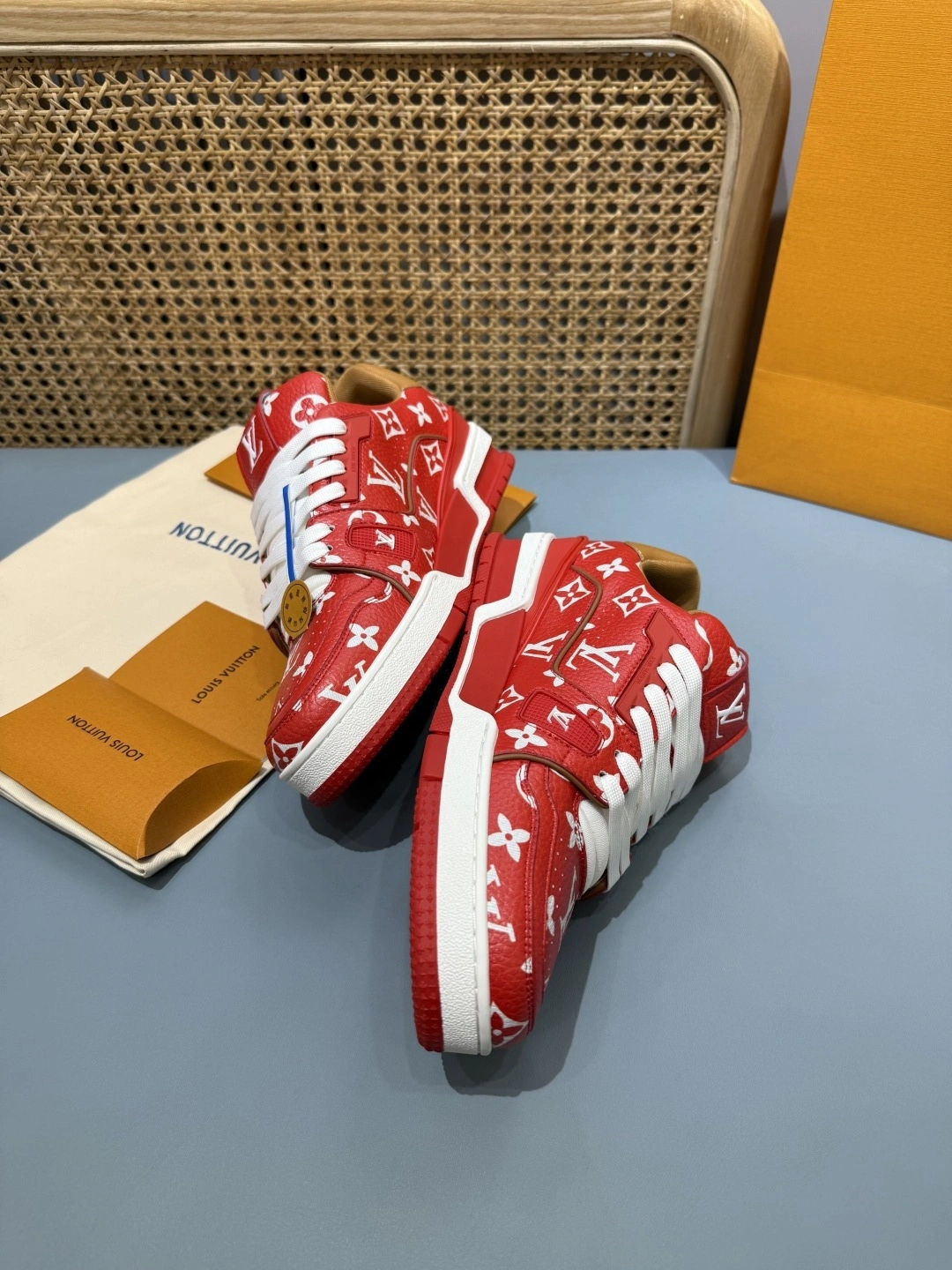 OOBB-- 8V 1AHAMY cowhide item:E-X430E2577Y